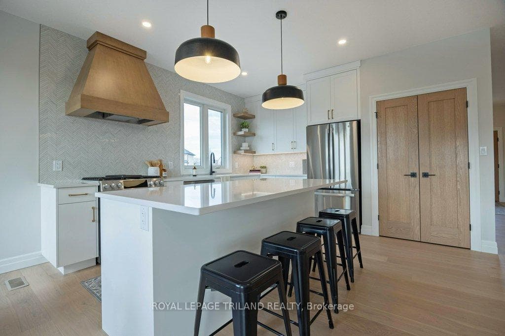 8 Bouw Place photo 10
