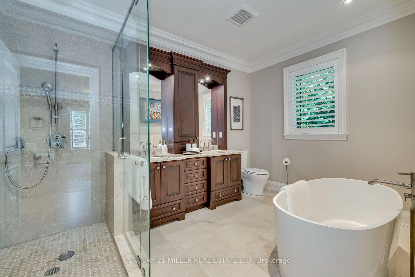 Spa-Like Ensuite With Glass Shower