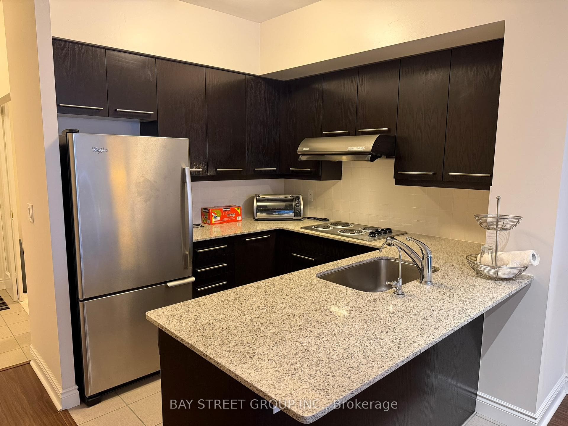11211 Yonge Street Unit 1002 photo 2