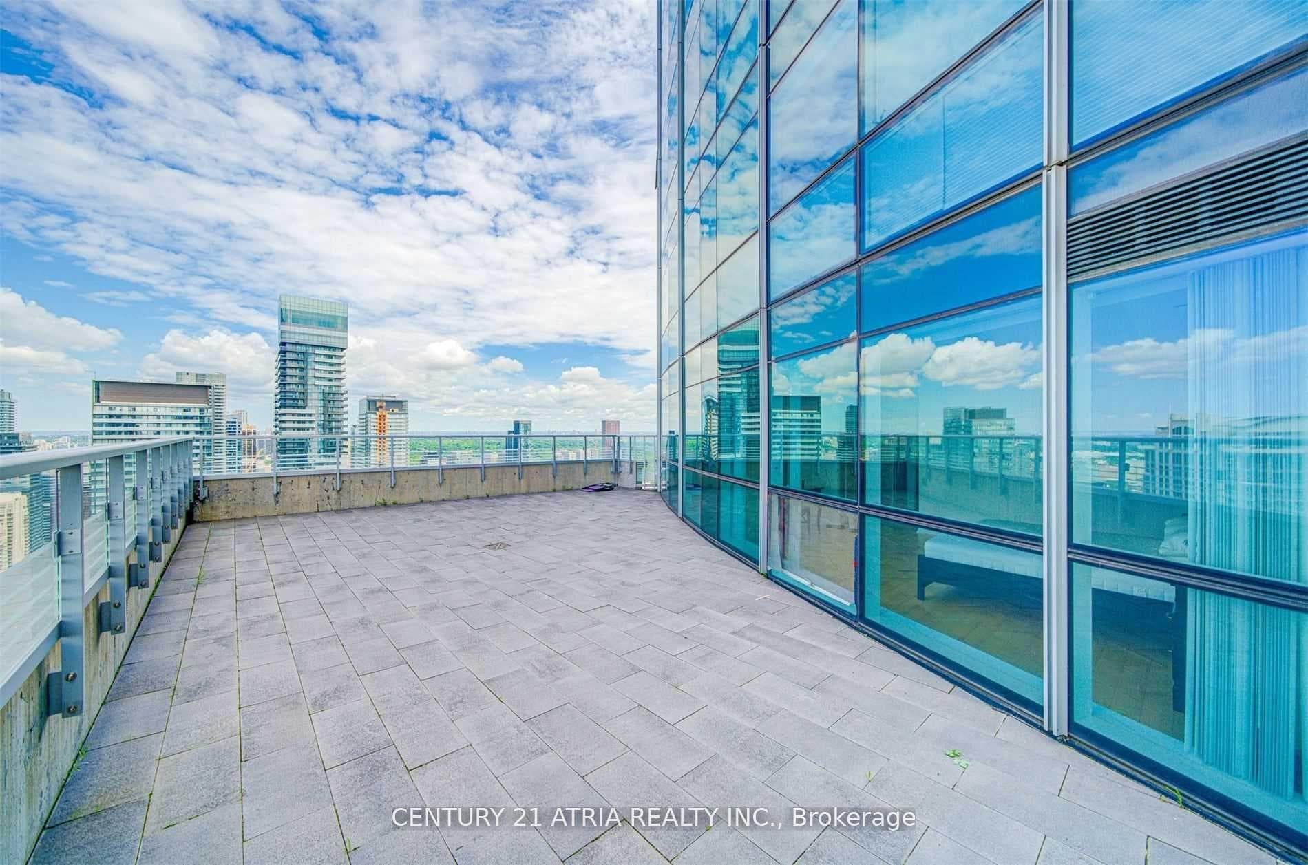 386 Yonge Street Unit 4916 photo 31