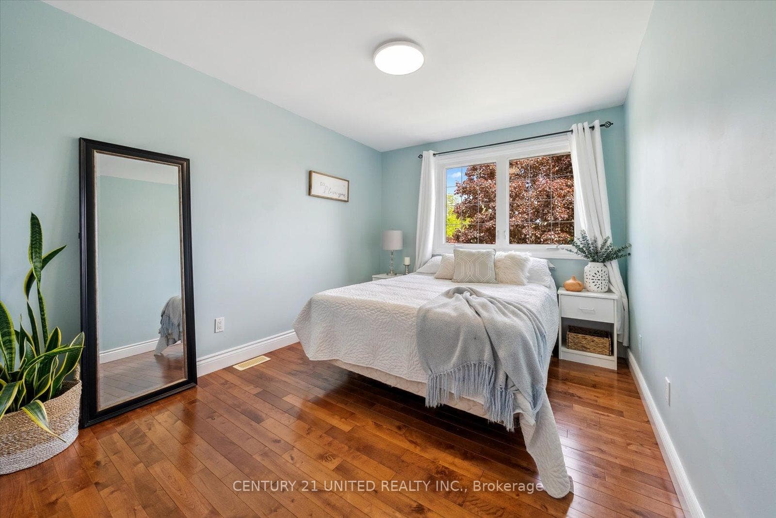 1345 Hetherington Drive photo 30
