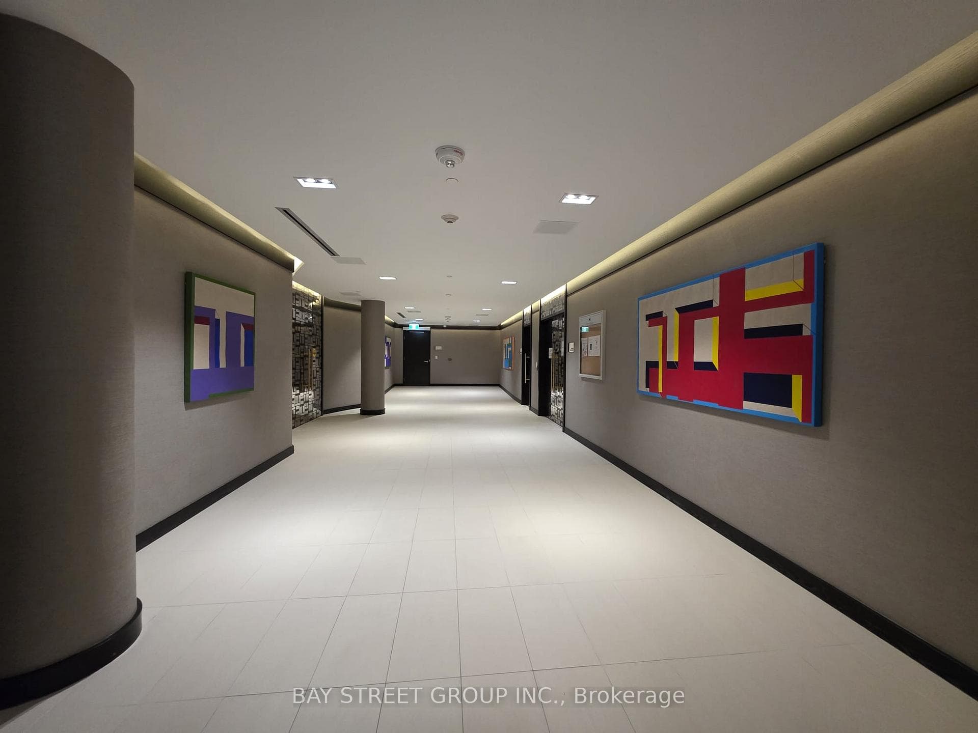 Contemporary Finishes - Hallway
