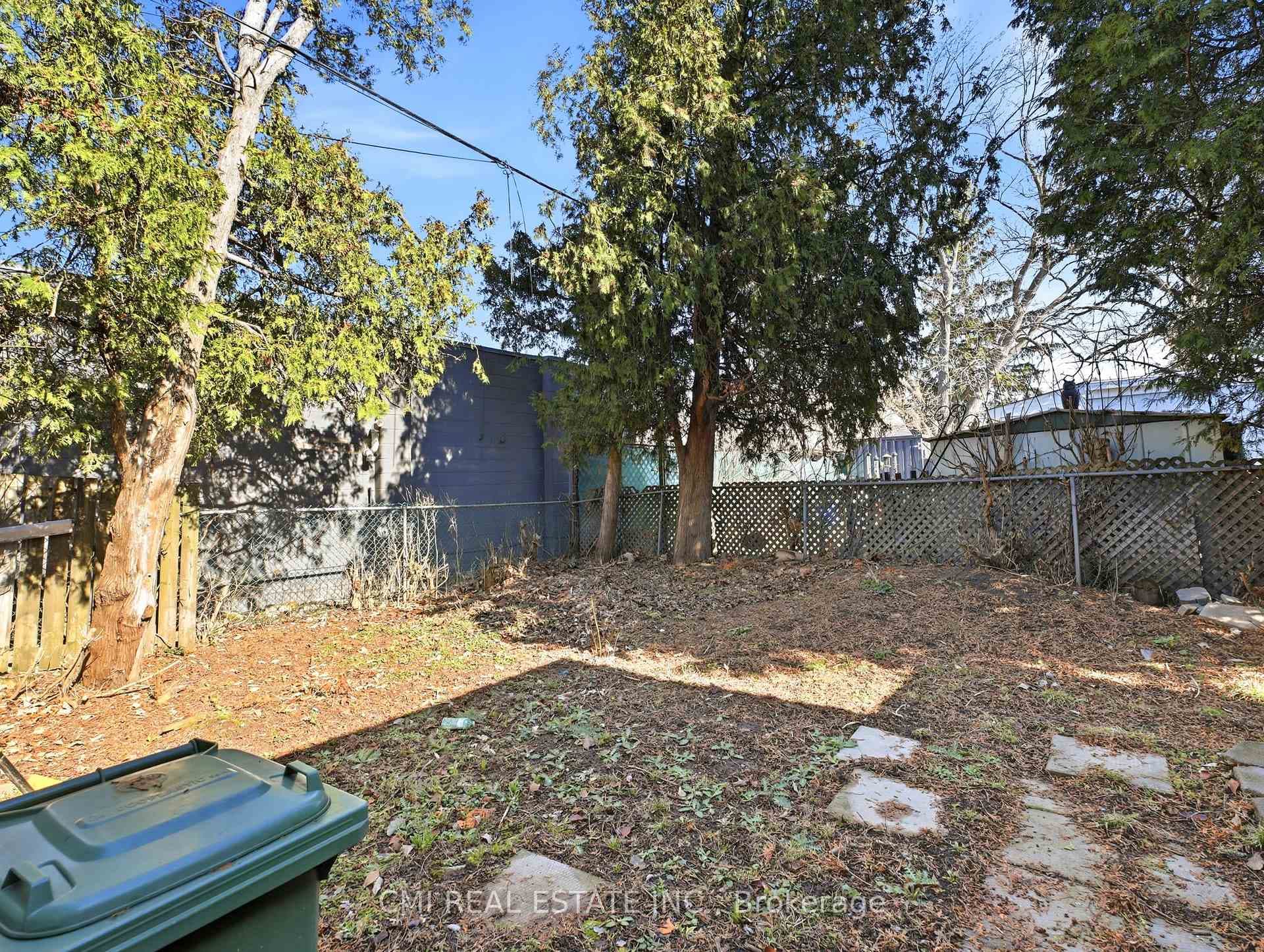 86 Adair Avenue photo 27