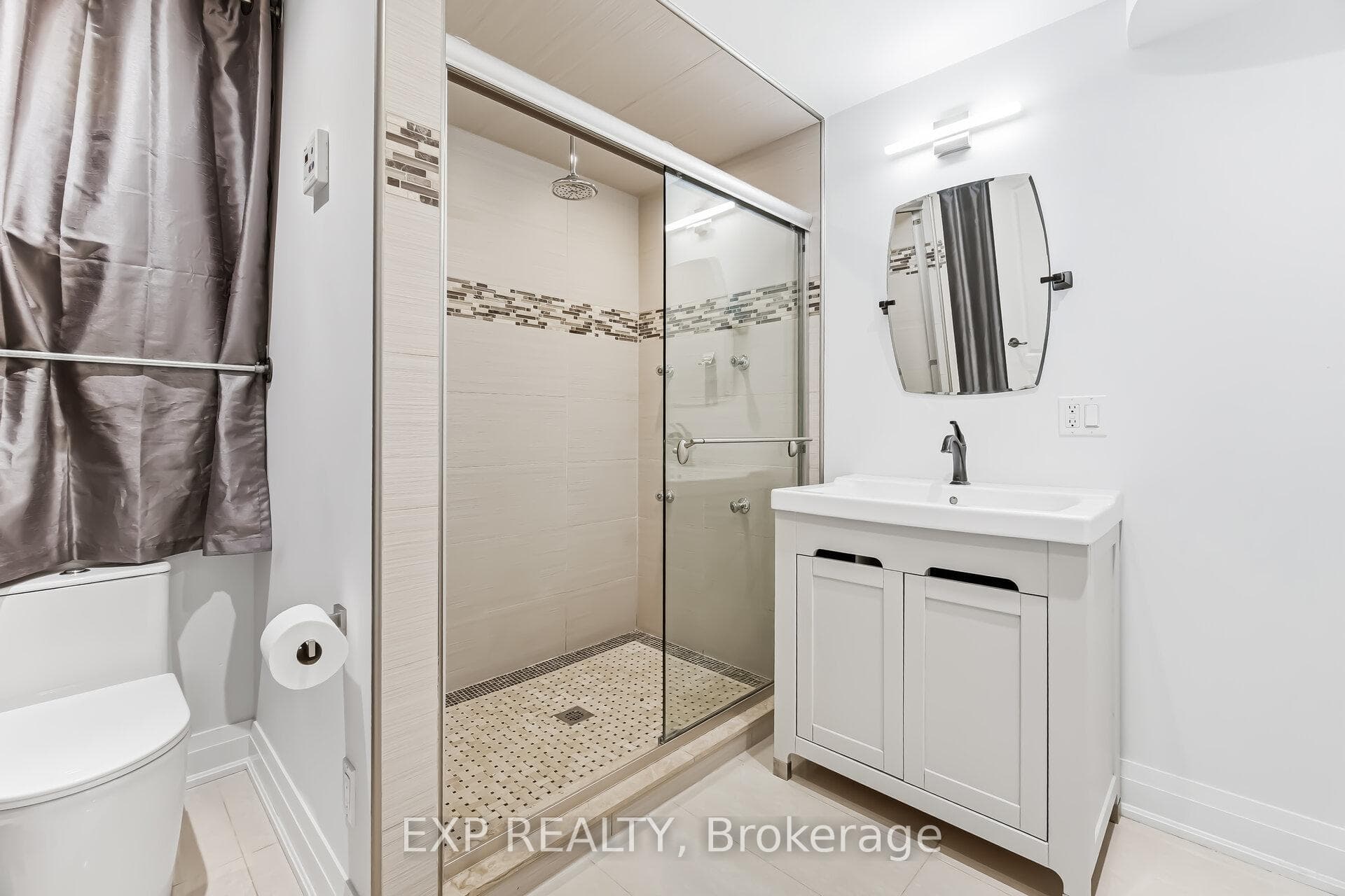317 Bristol Road photo 33
