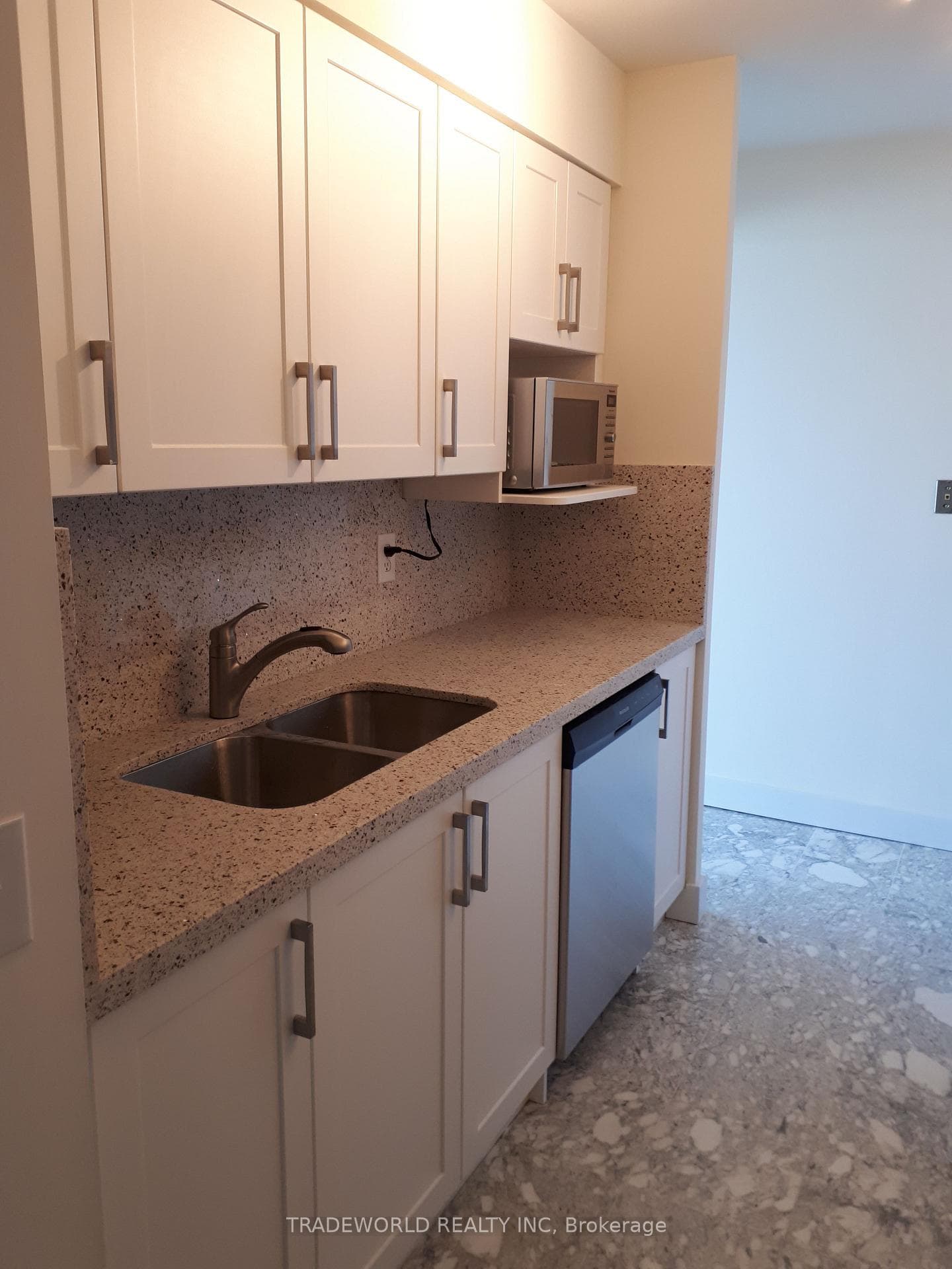238 Doris Avenue Unit 1906 photo 5