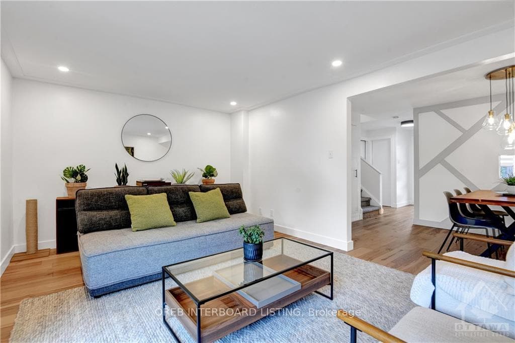 909E ELMSMERE Drive Unit E photo 9