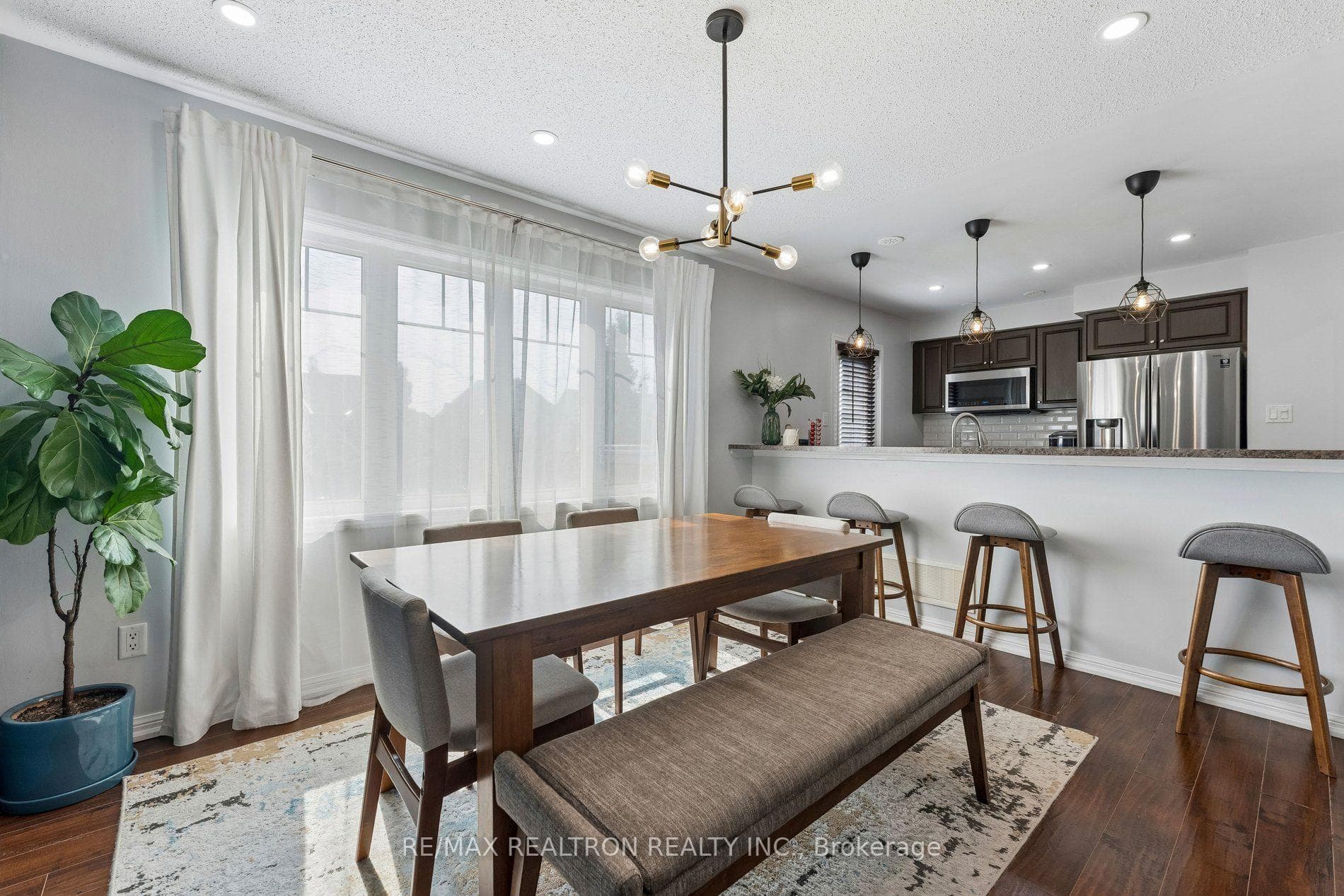 800 Fowles Court photo 16