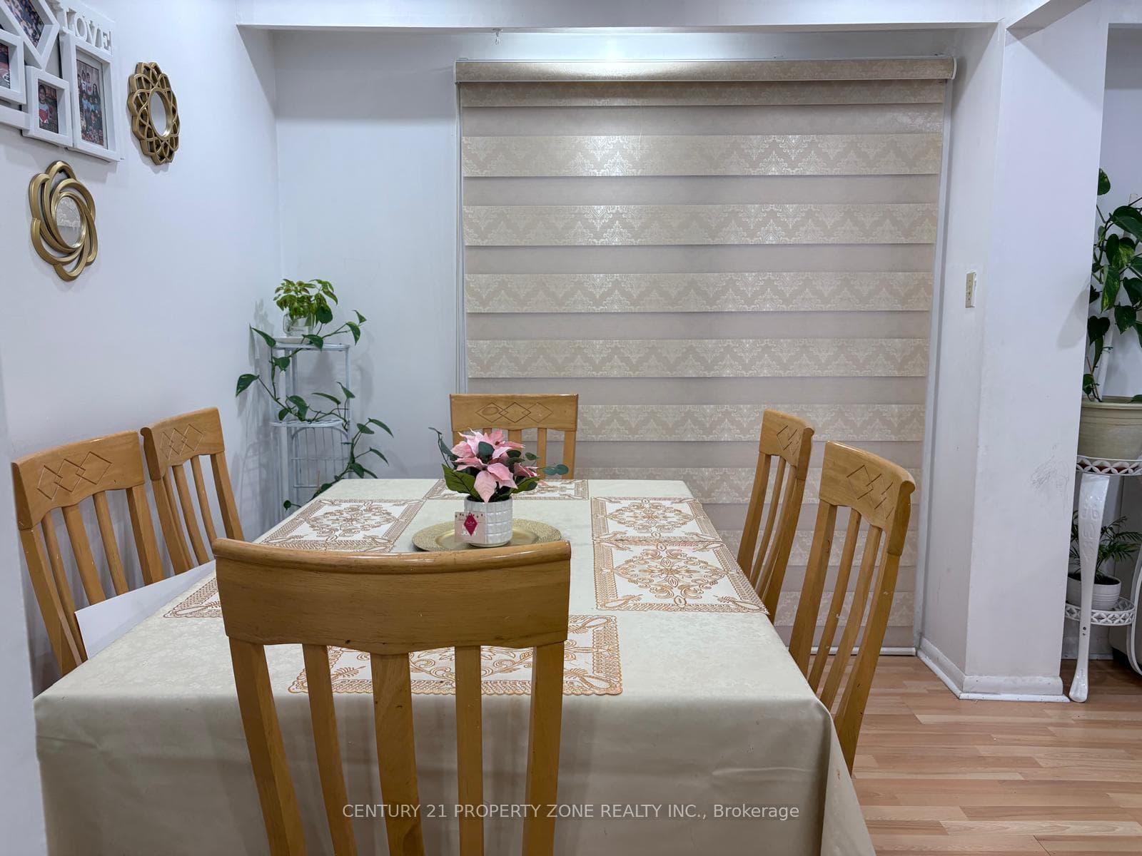 244 Royal Salisbury Way photo 9