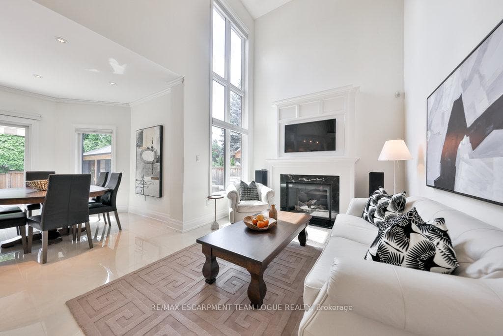 2070 Country Club Drive photo 10