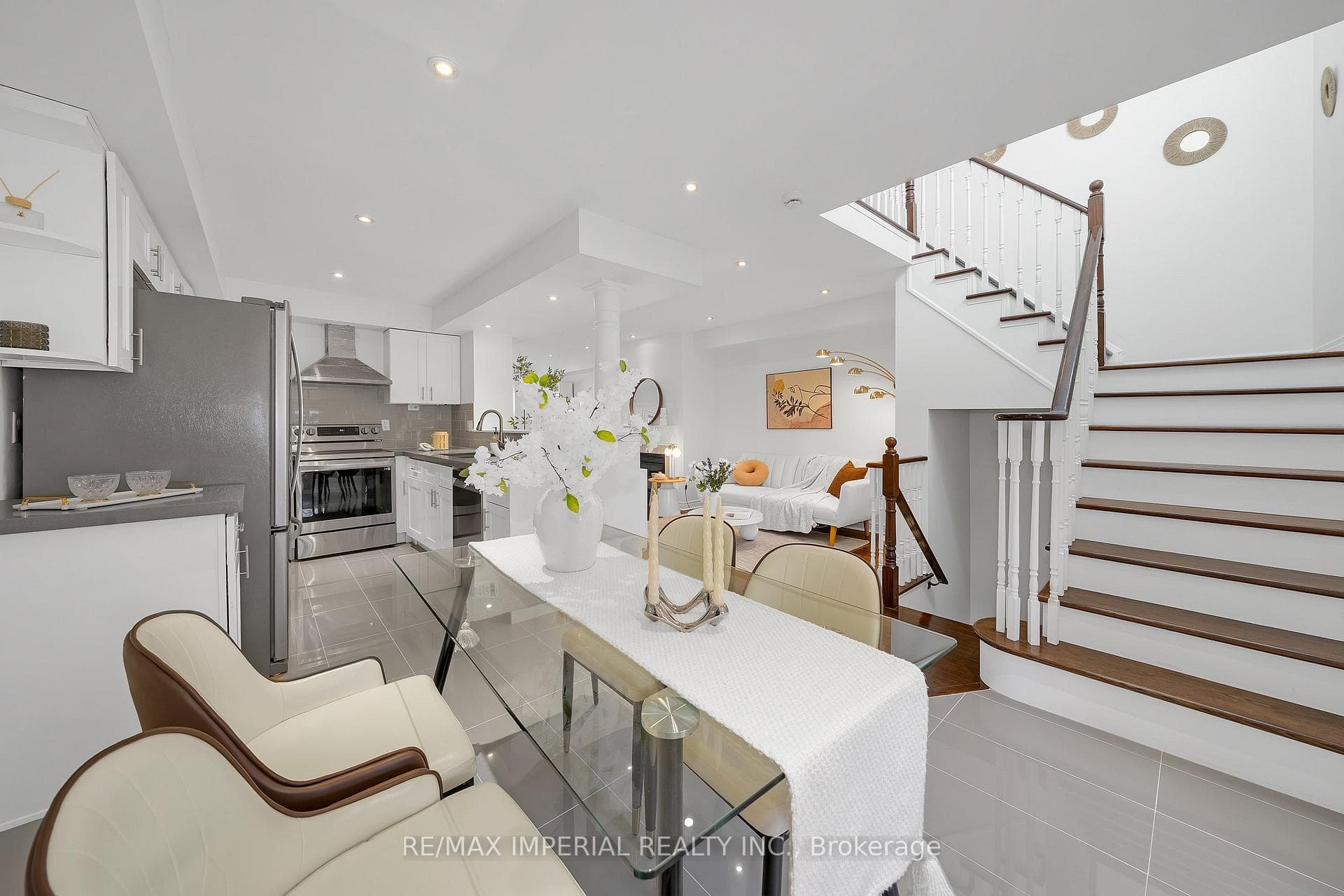 UPGRADED KITCHEN