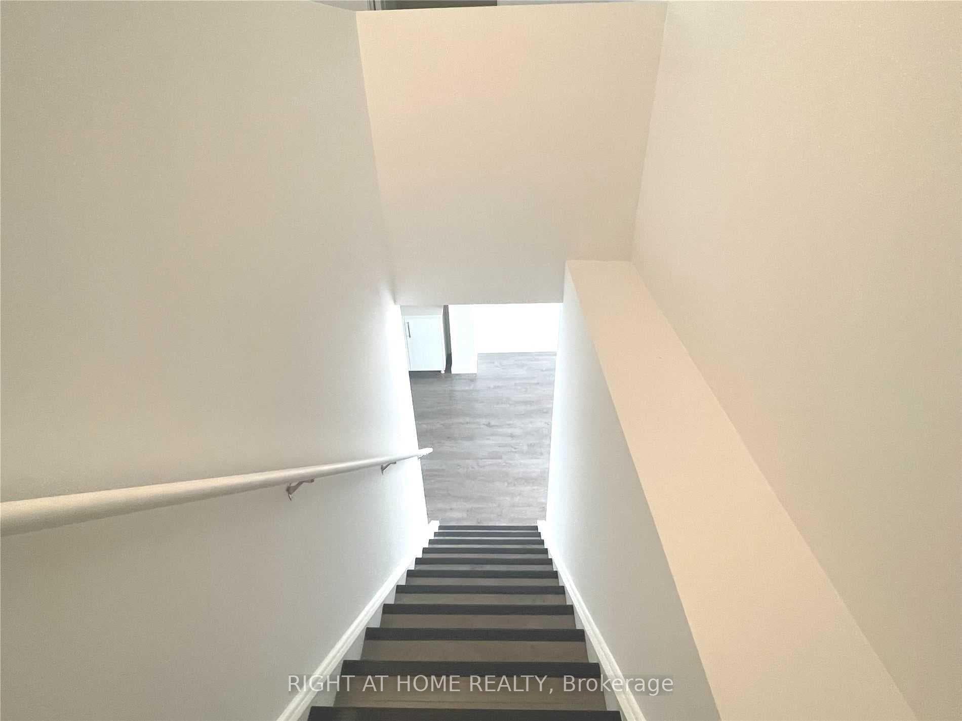 406 Alberta Street photo 18