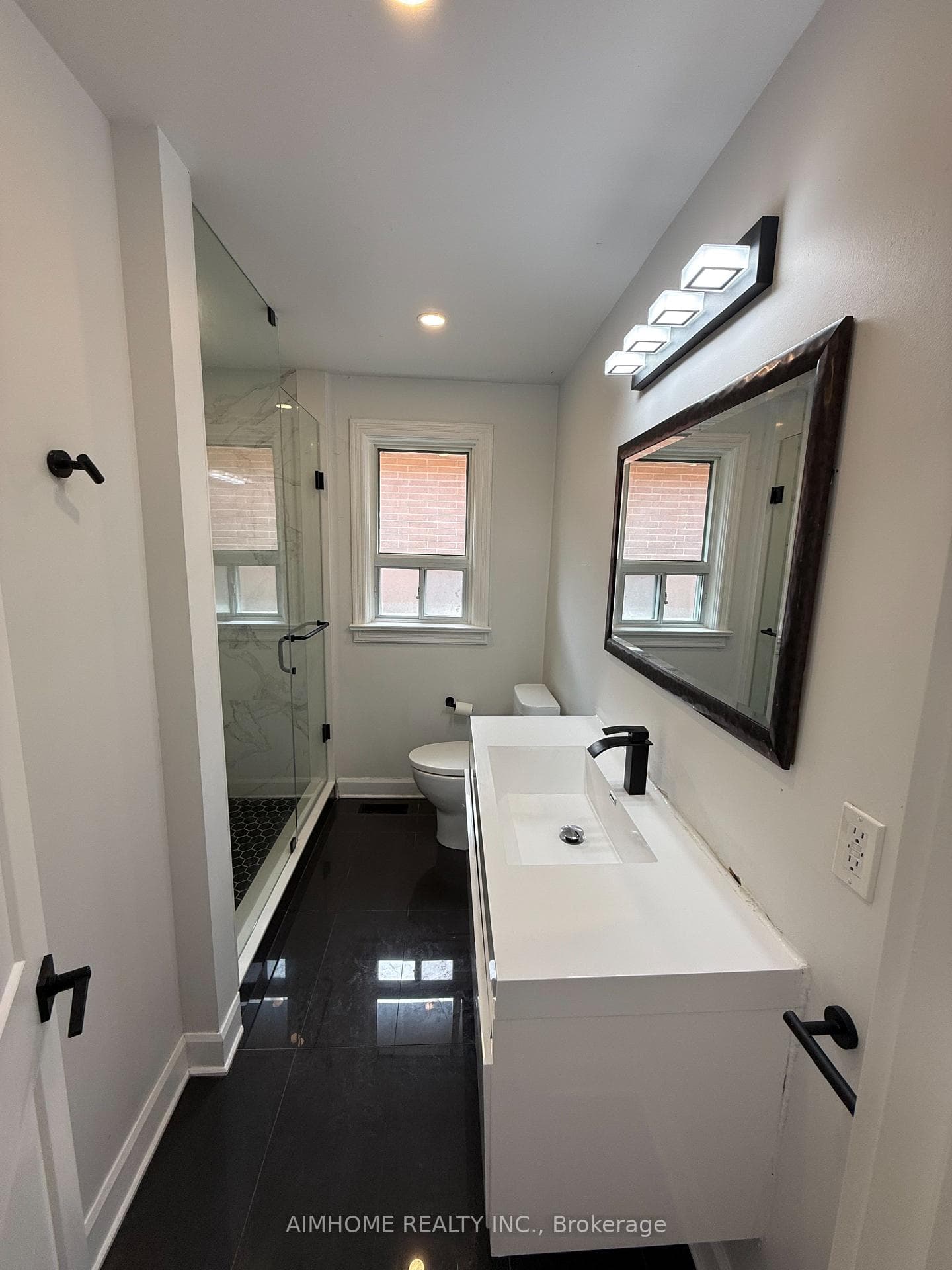 50 Silverview Drive Unit Main photo 11