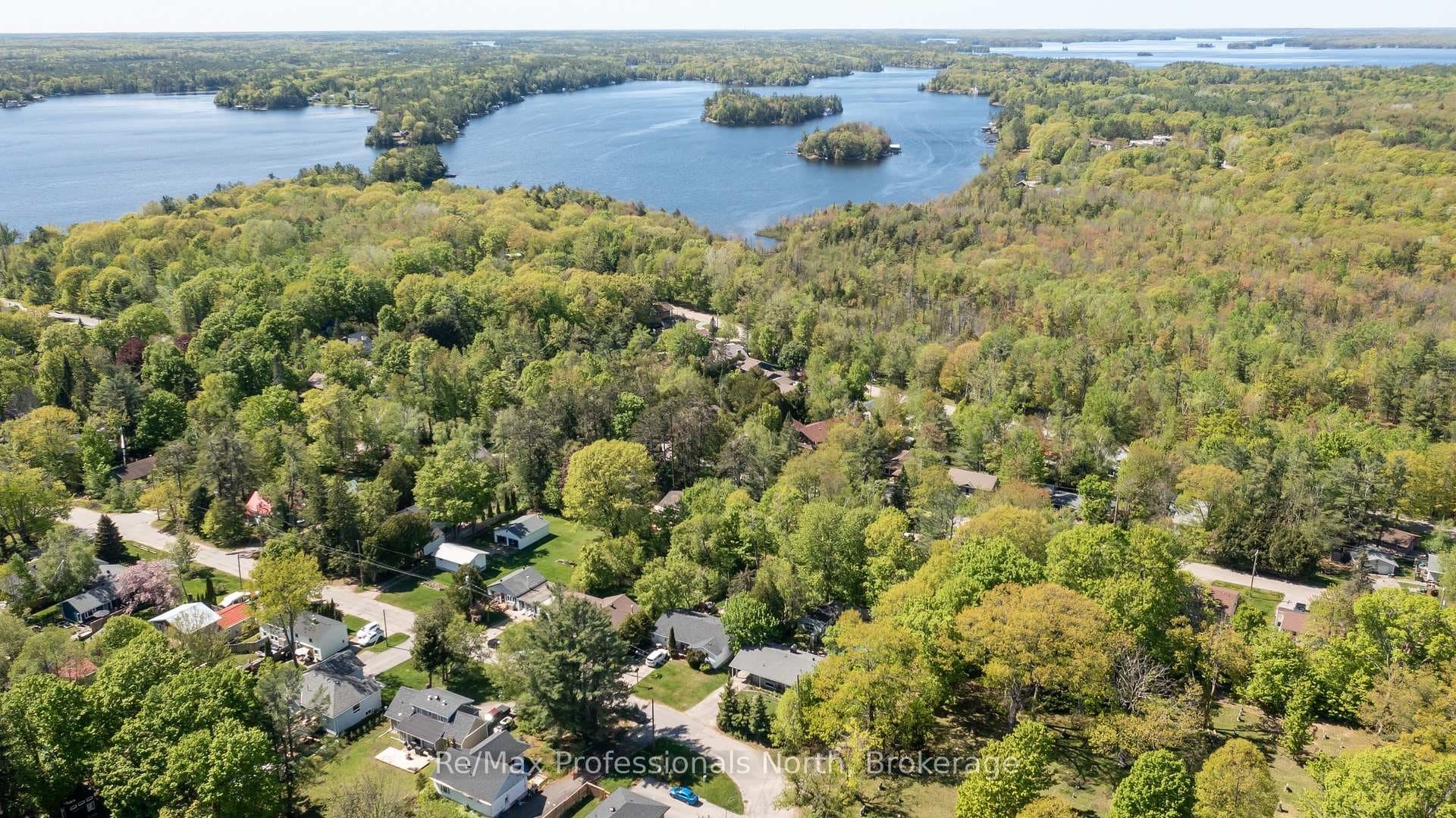 110 FRASER Street photo 47