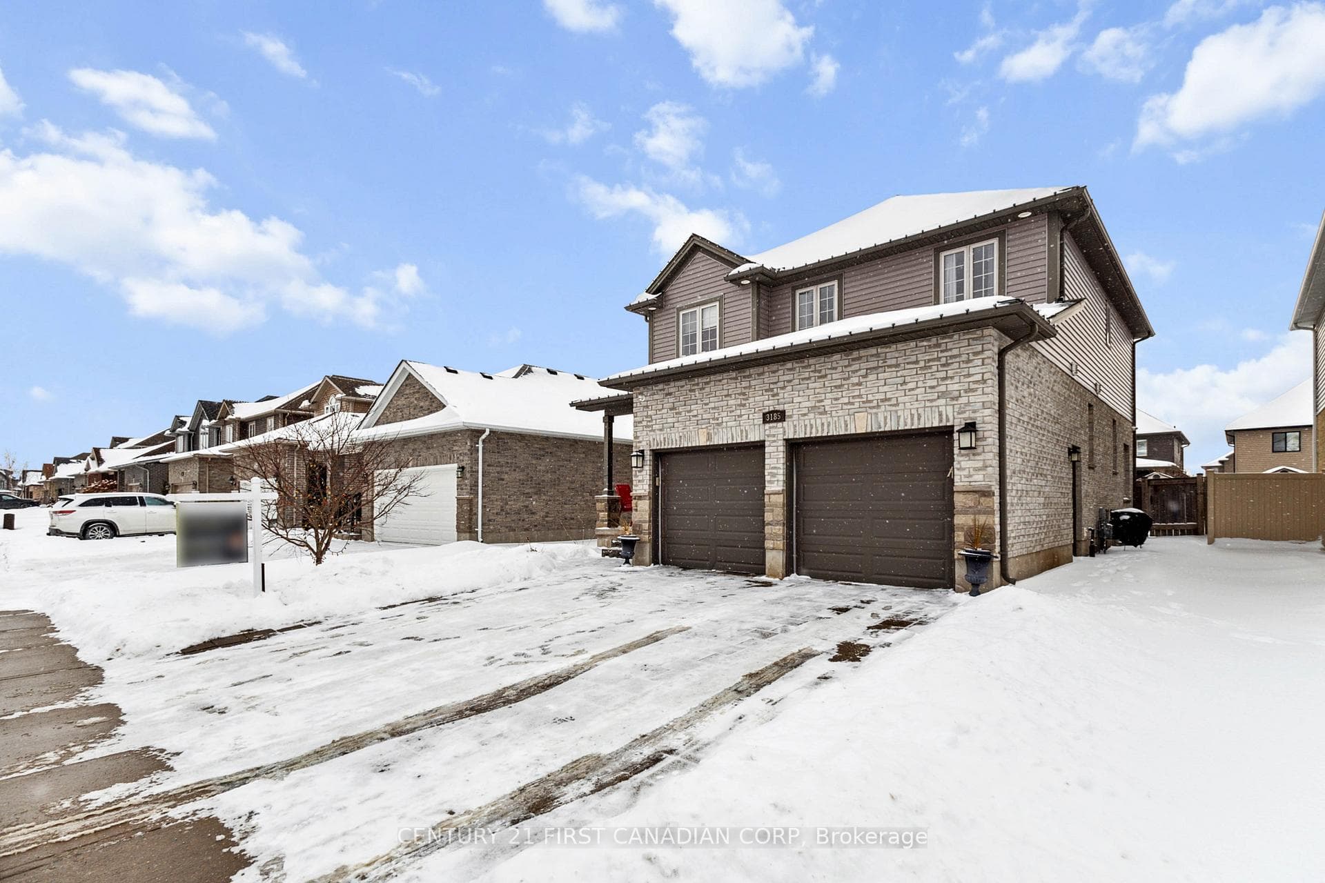 3185 Singleton Avenue photo 3