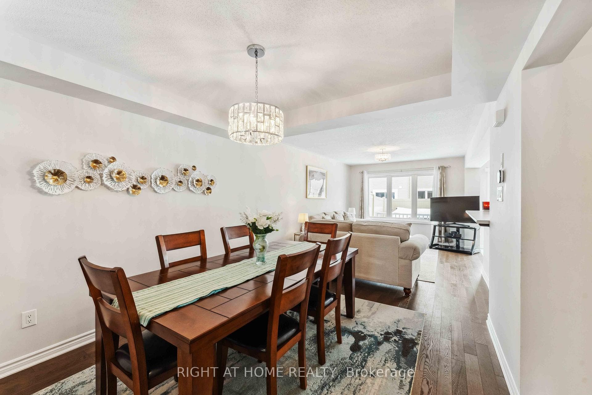 123 LANCELEAF Way photo 5