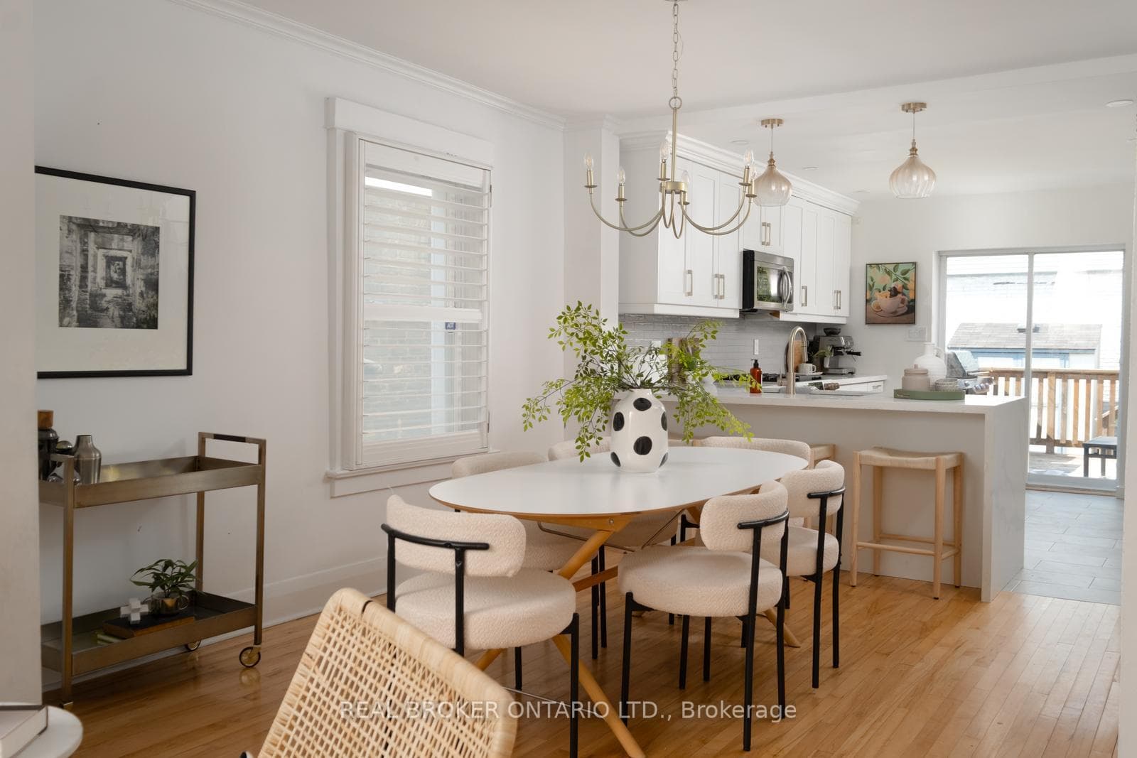8 Stephenson Avenue photo 5