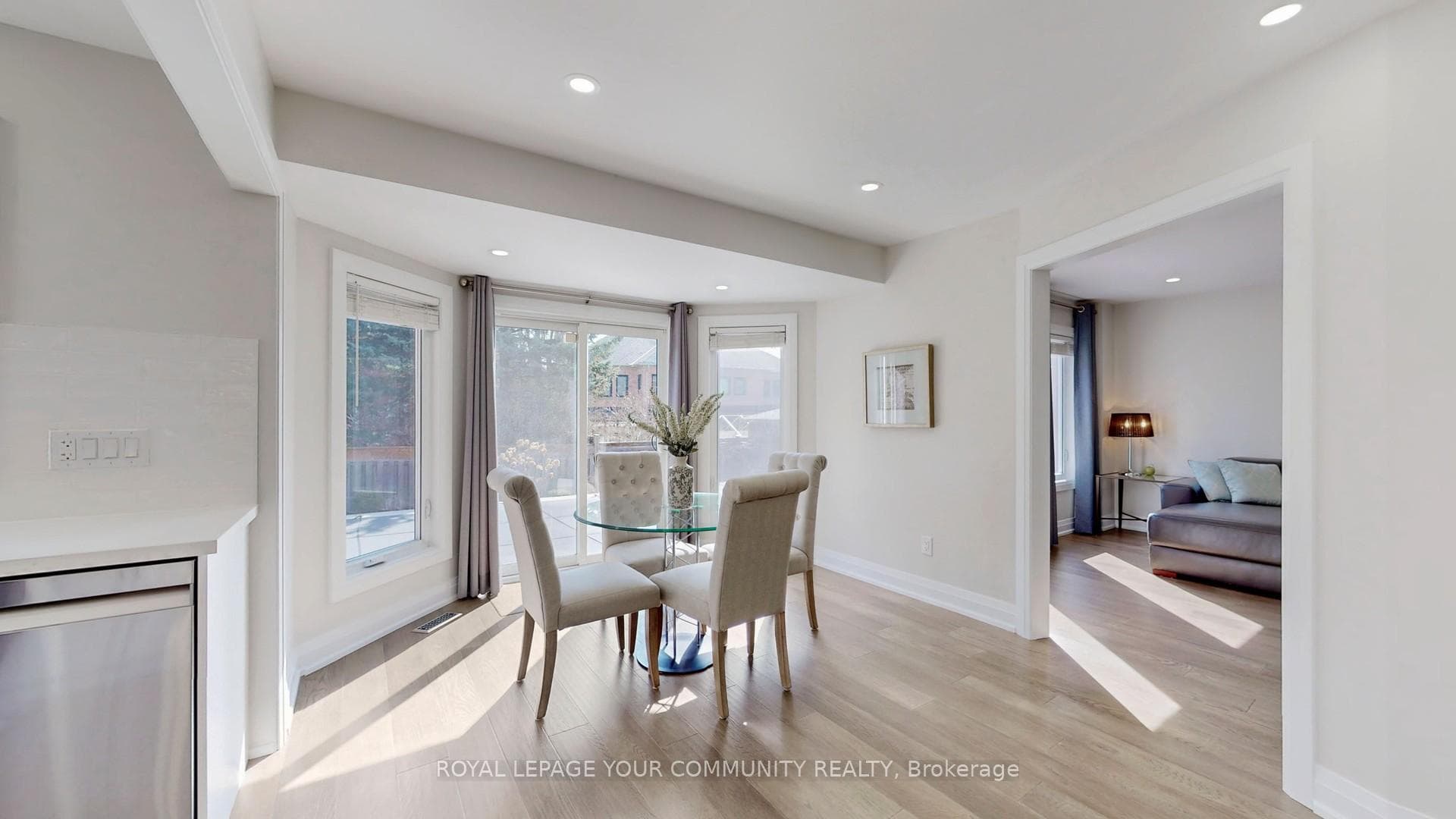137 Longwater Chase photo 7