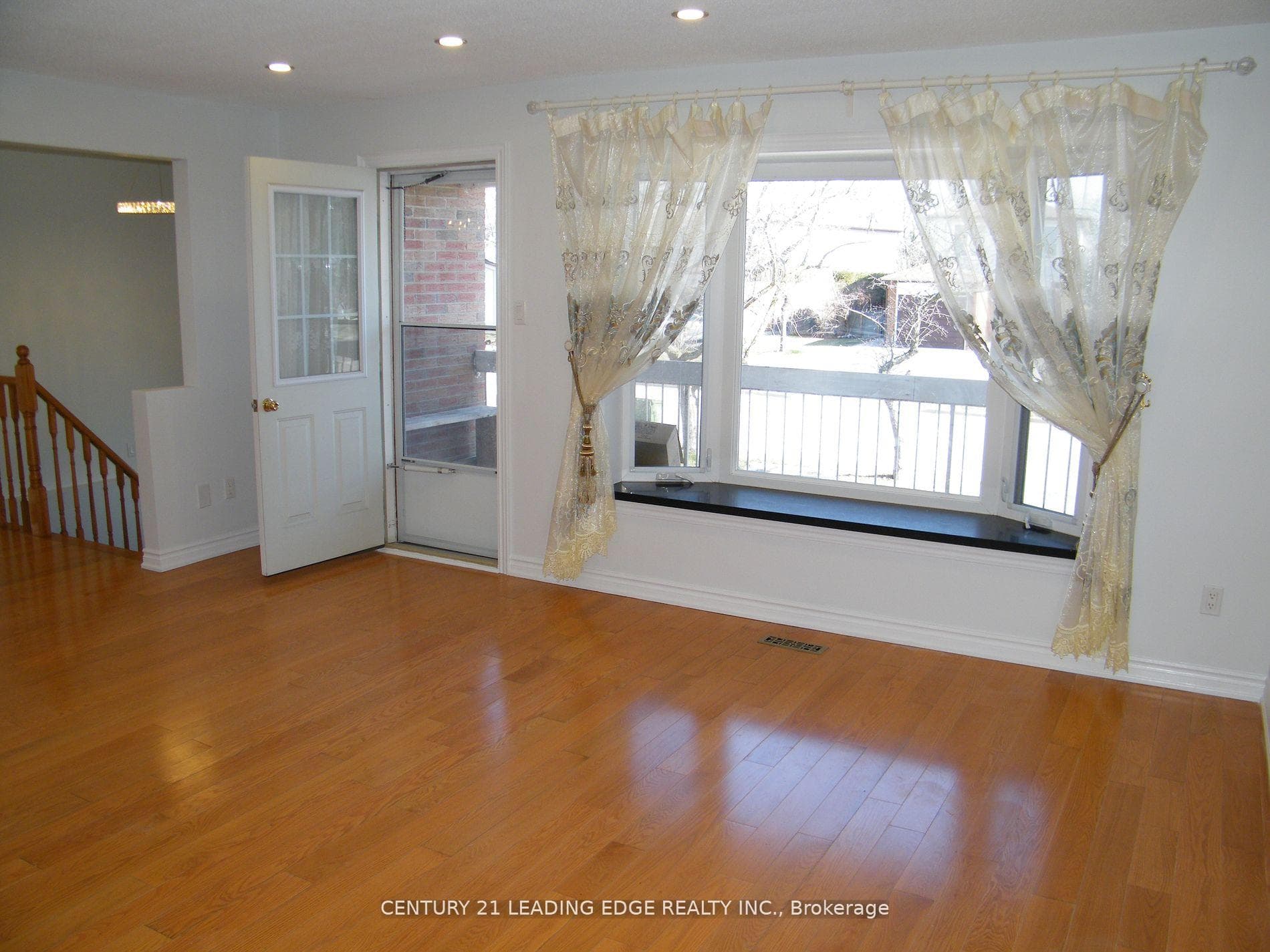62 Baylawn Drive photo 7