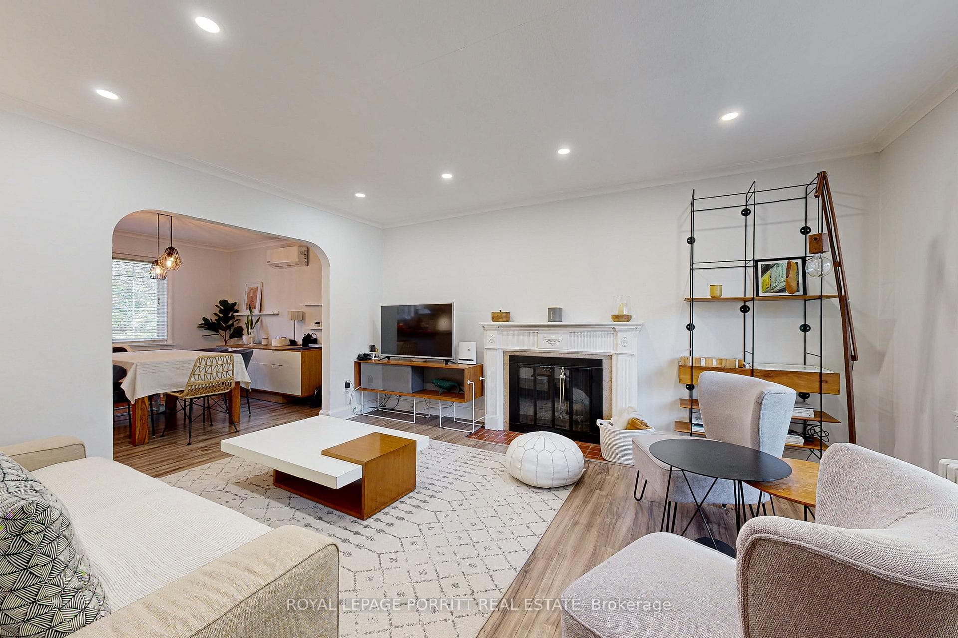 110 Prince Edward Drive photo 3