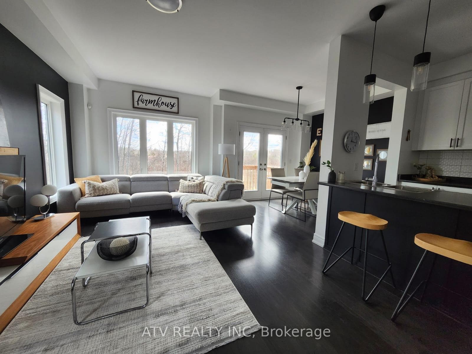 275 Atkinson Street photo 30