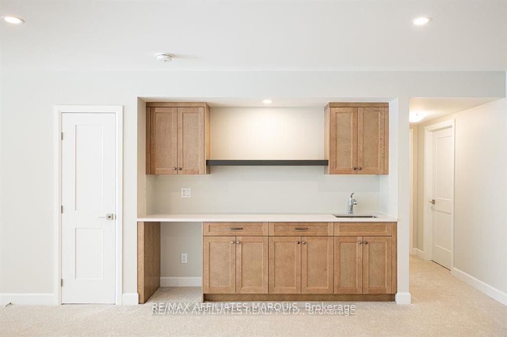 103 RABB Street photo 33