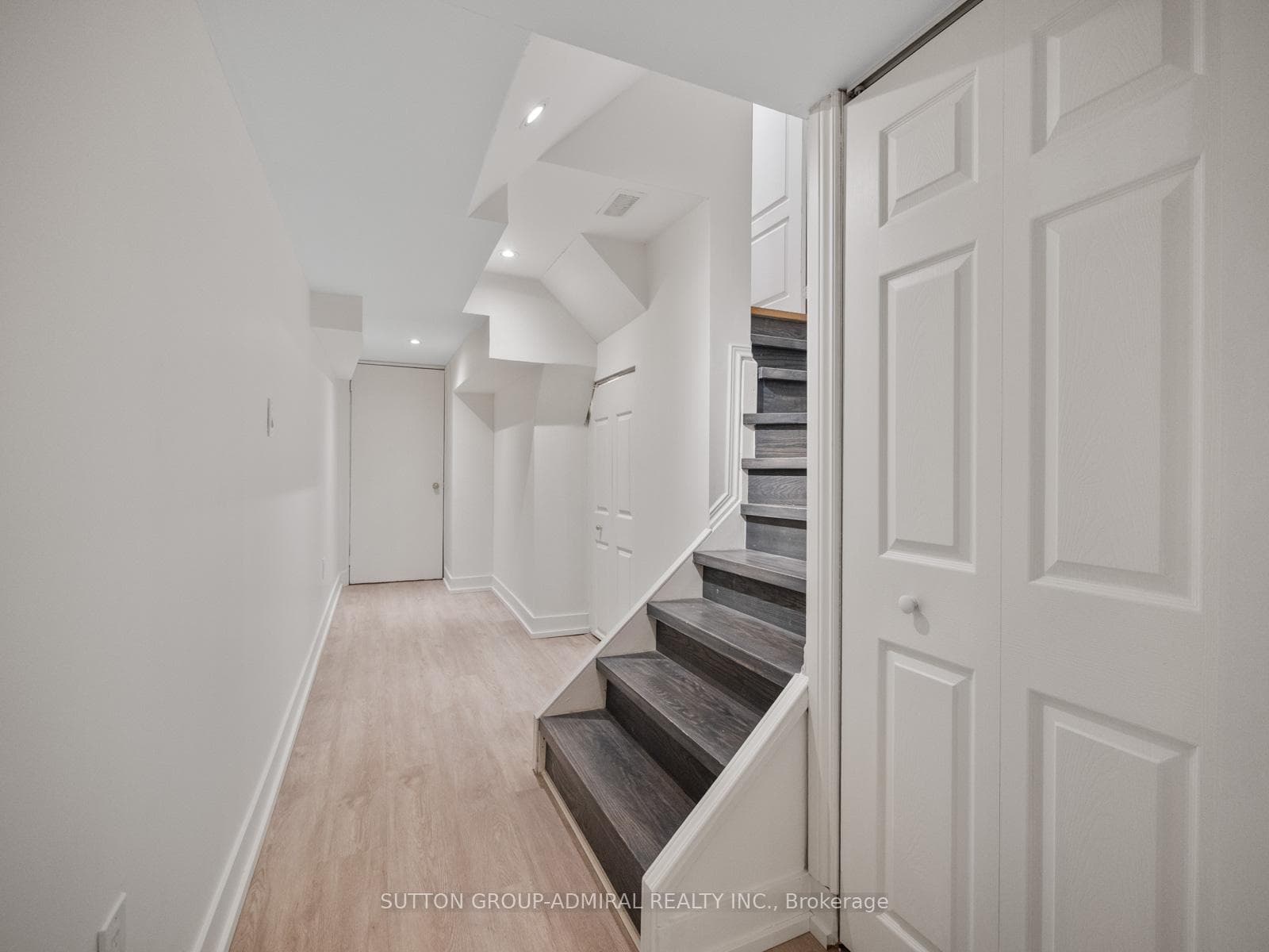 117 Wildberry Crescent photo 28