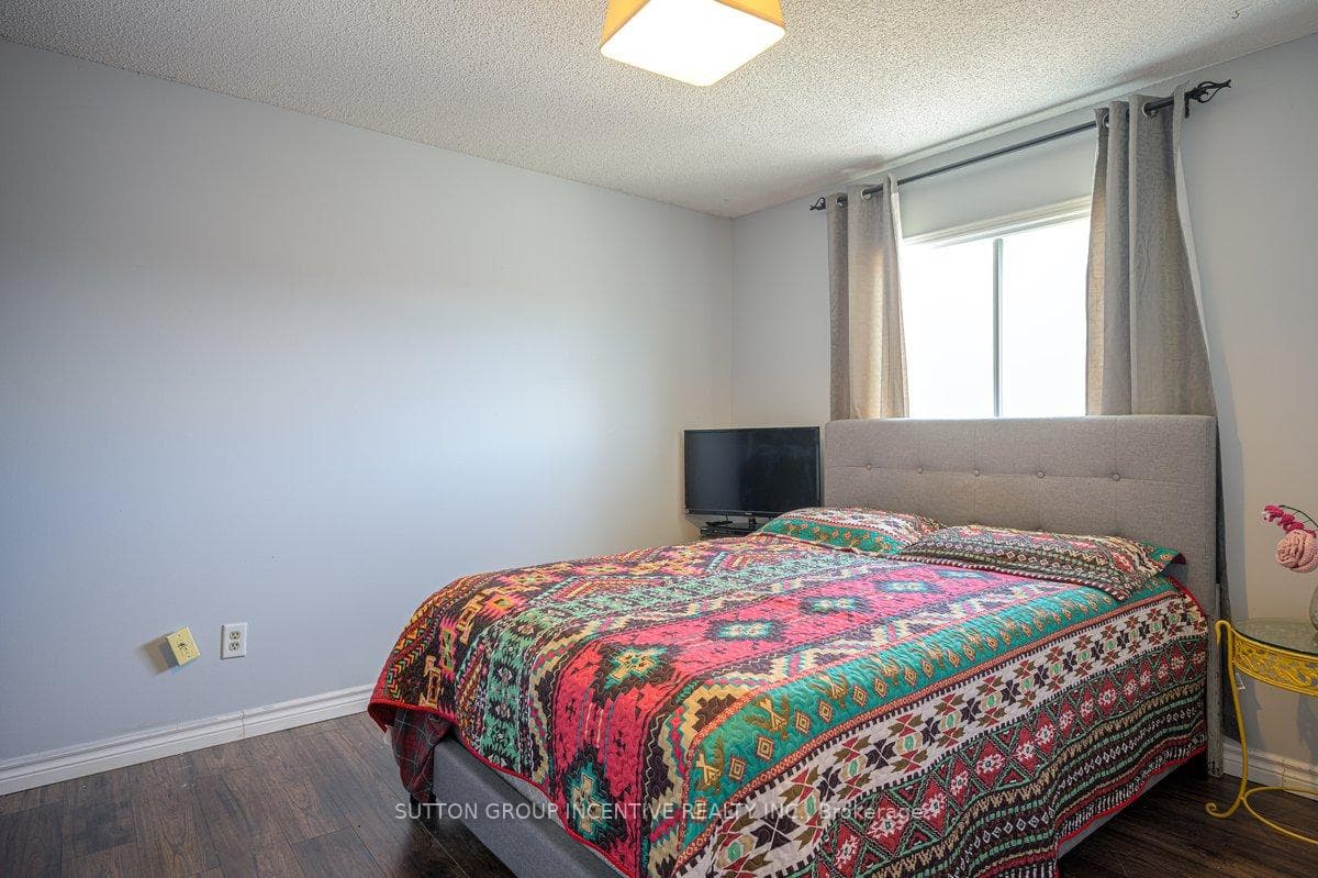 7 Lindsay Court photo 19