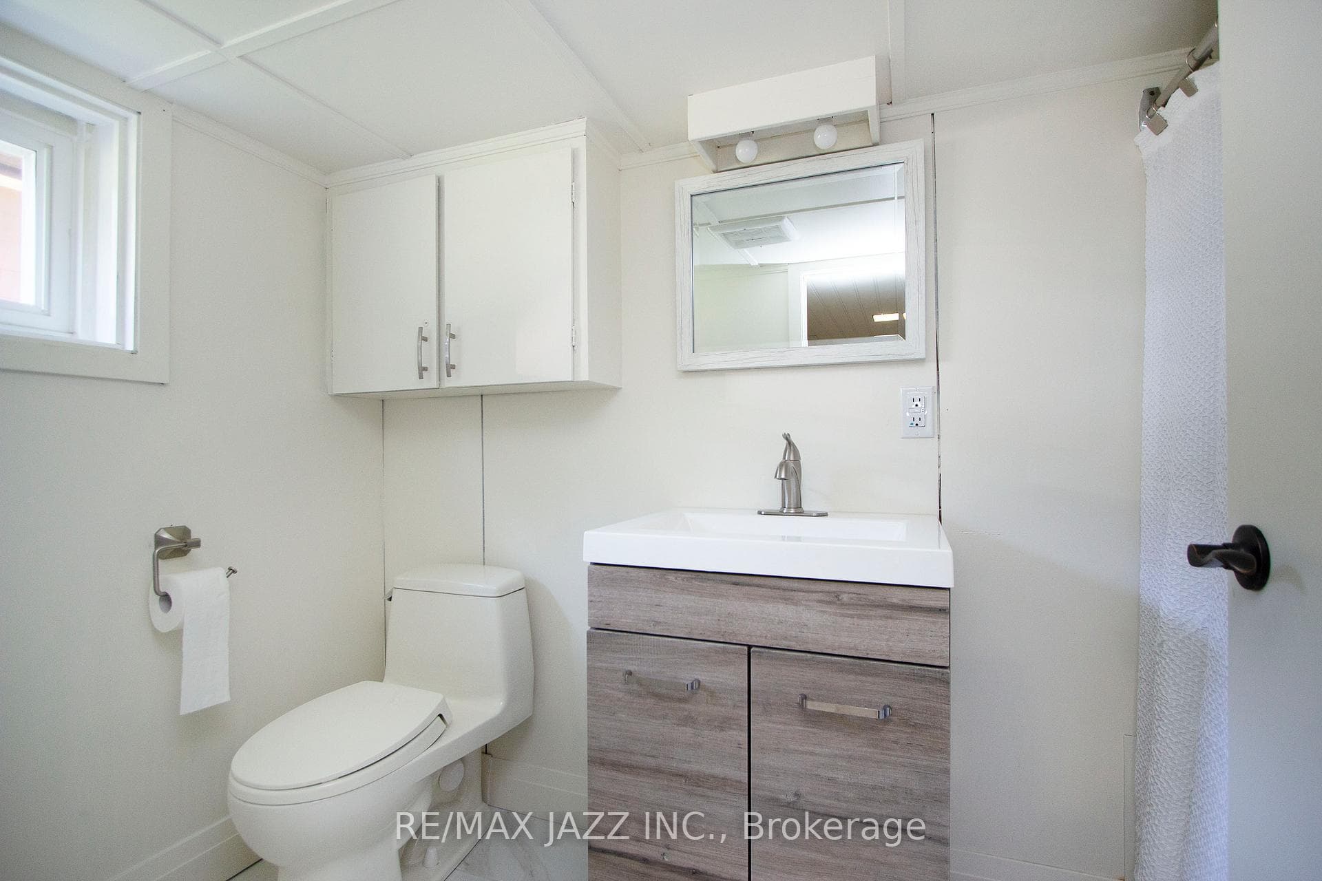 183 Gibbons Street photo 31