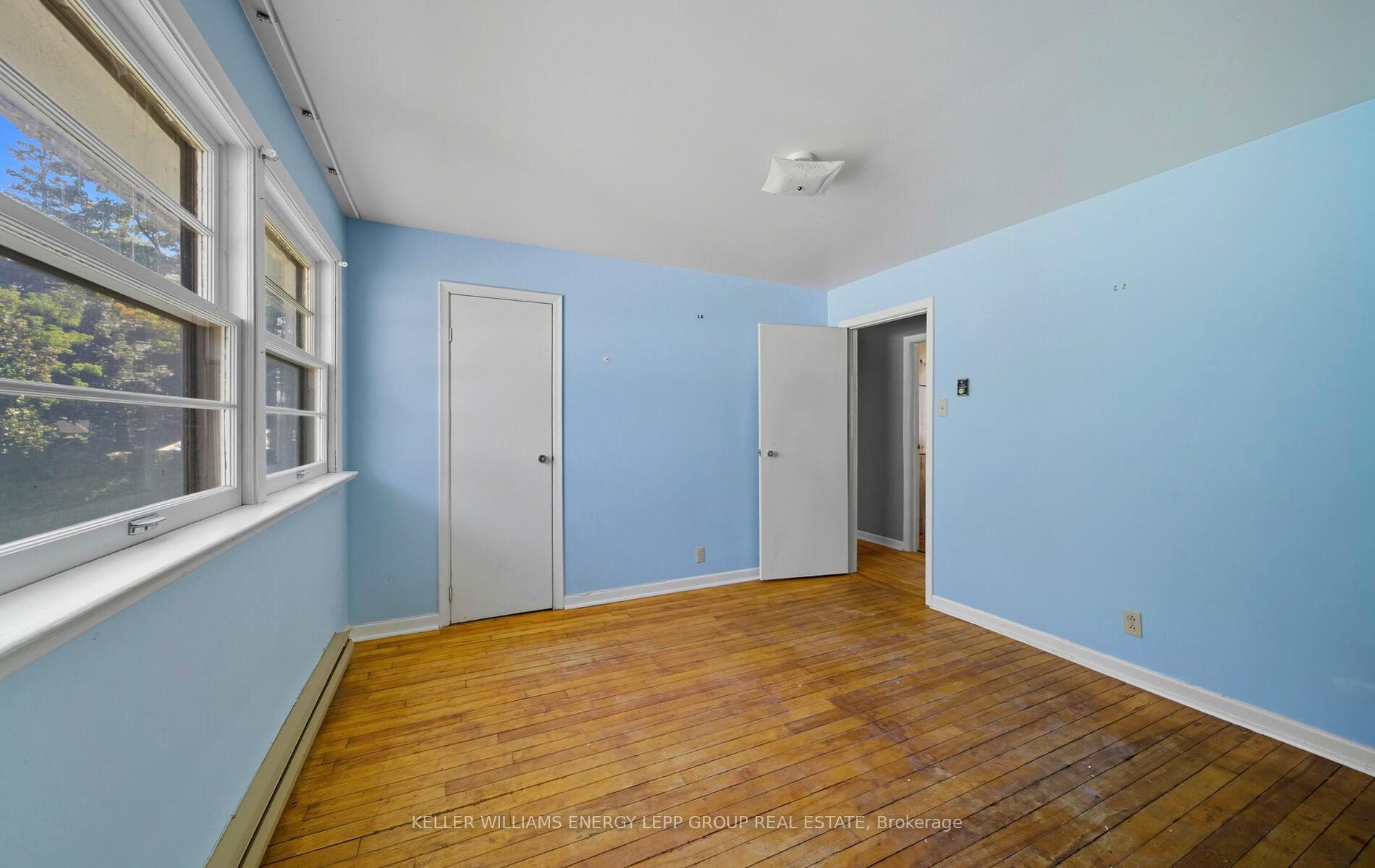 707 Henry Street photo 11