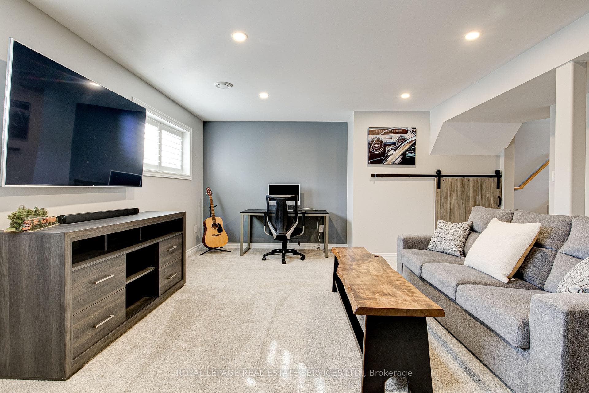 66 Rouse Avenue photo 39
