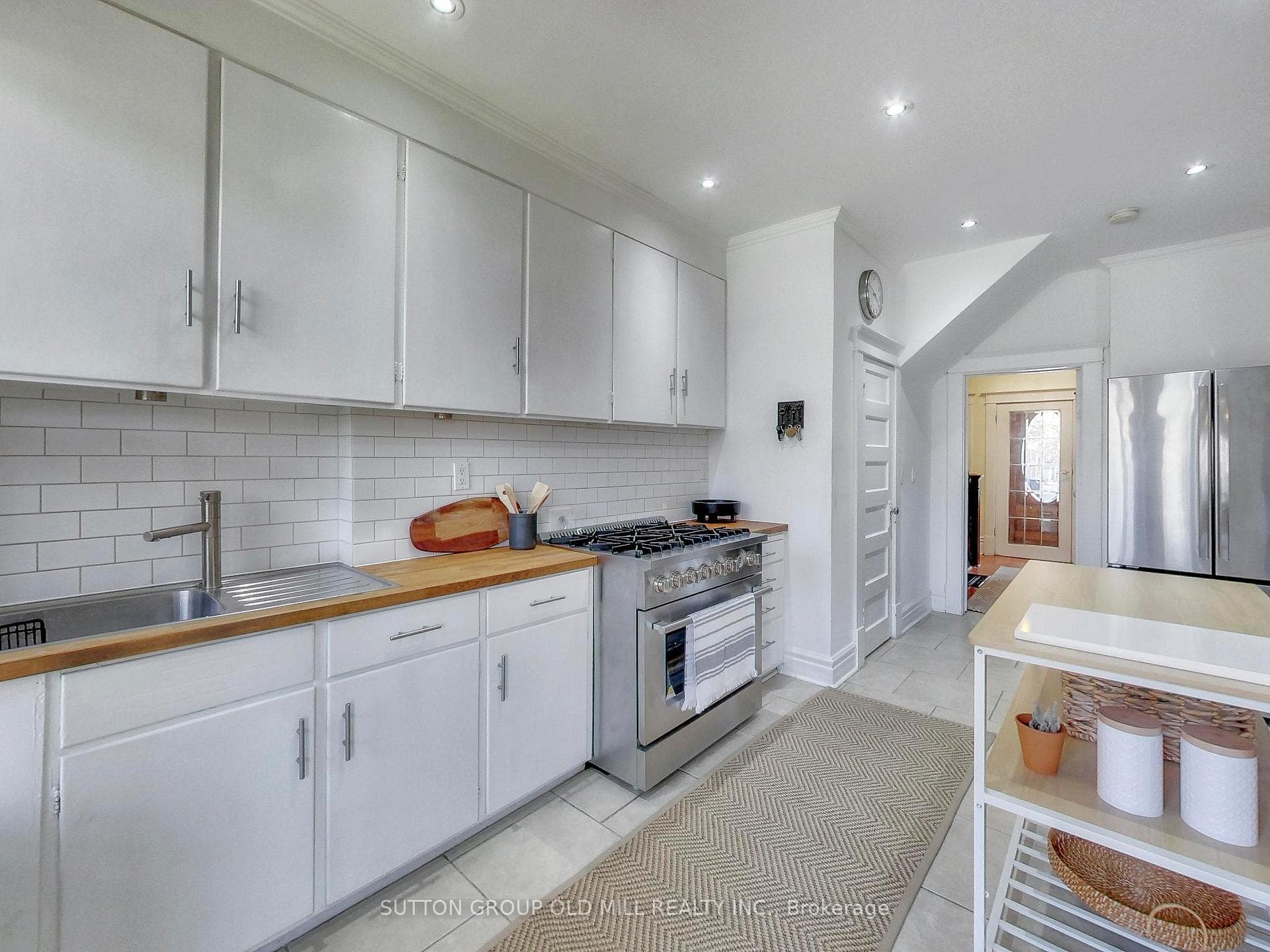 14 Pearson Avenue photo 15