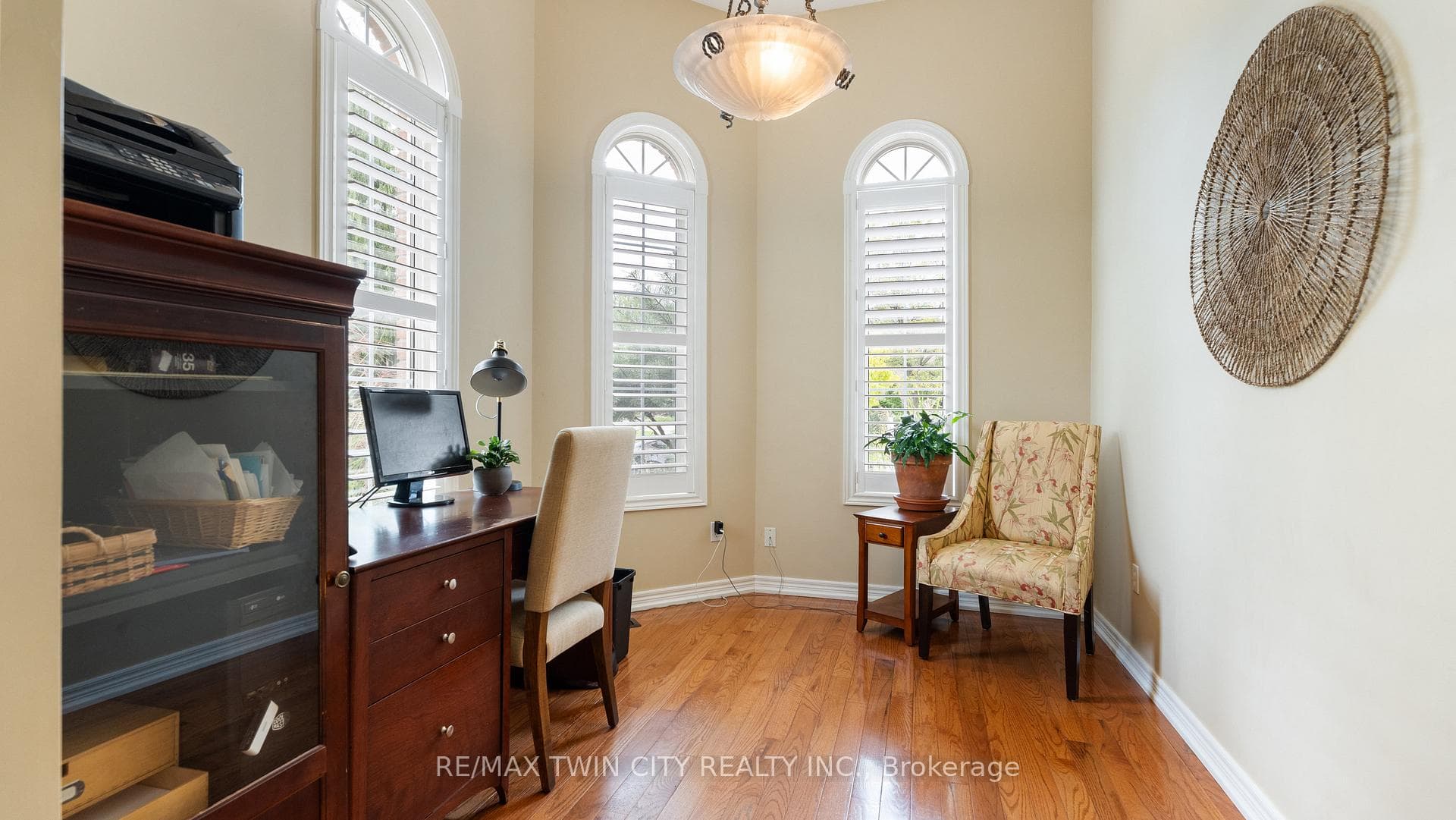 137 Thoroughbred Boulevard photo 6