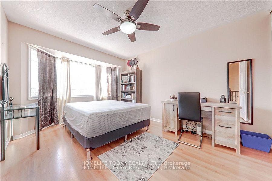 27 Crowsnest Crescent photo 24