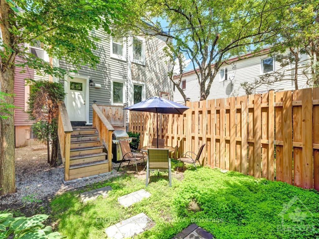 187 IVY Crescent photo 25