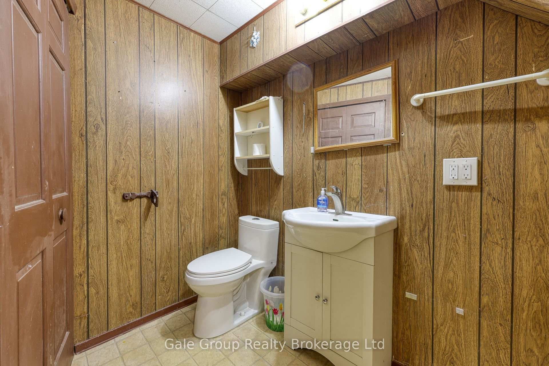 235 Huntingdon Crescent photo 28