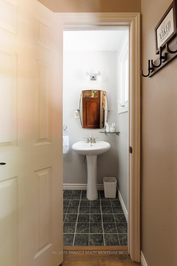Powder room