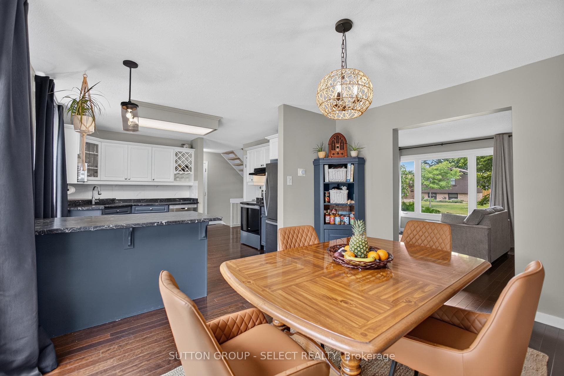 33 Farnham Crescent photo 12