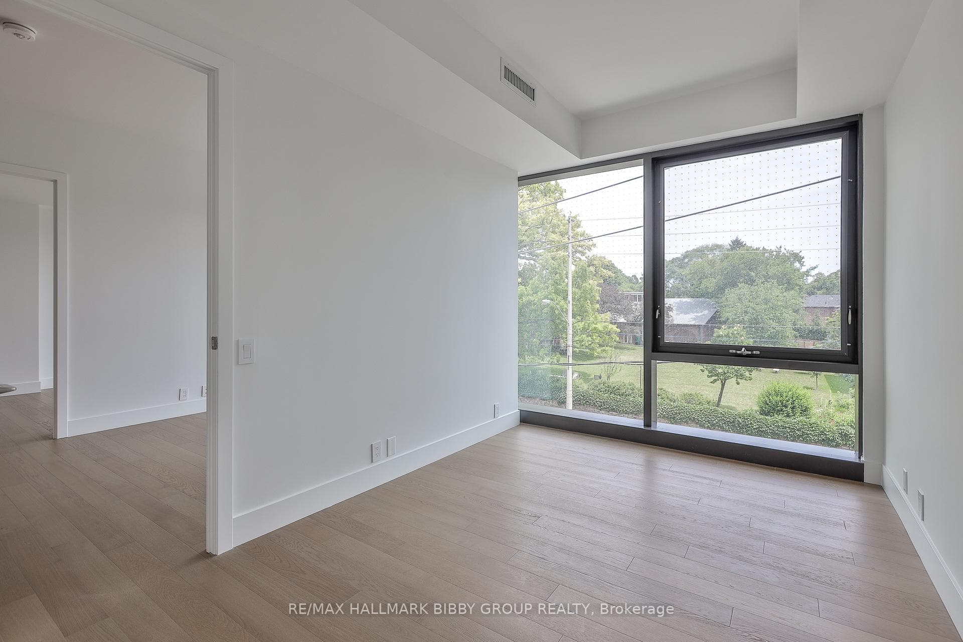 1414 Bayview Avenue Unit 212 photo 20