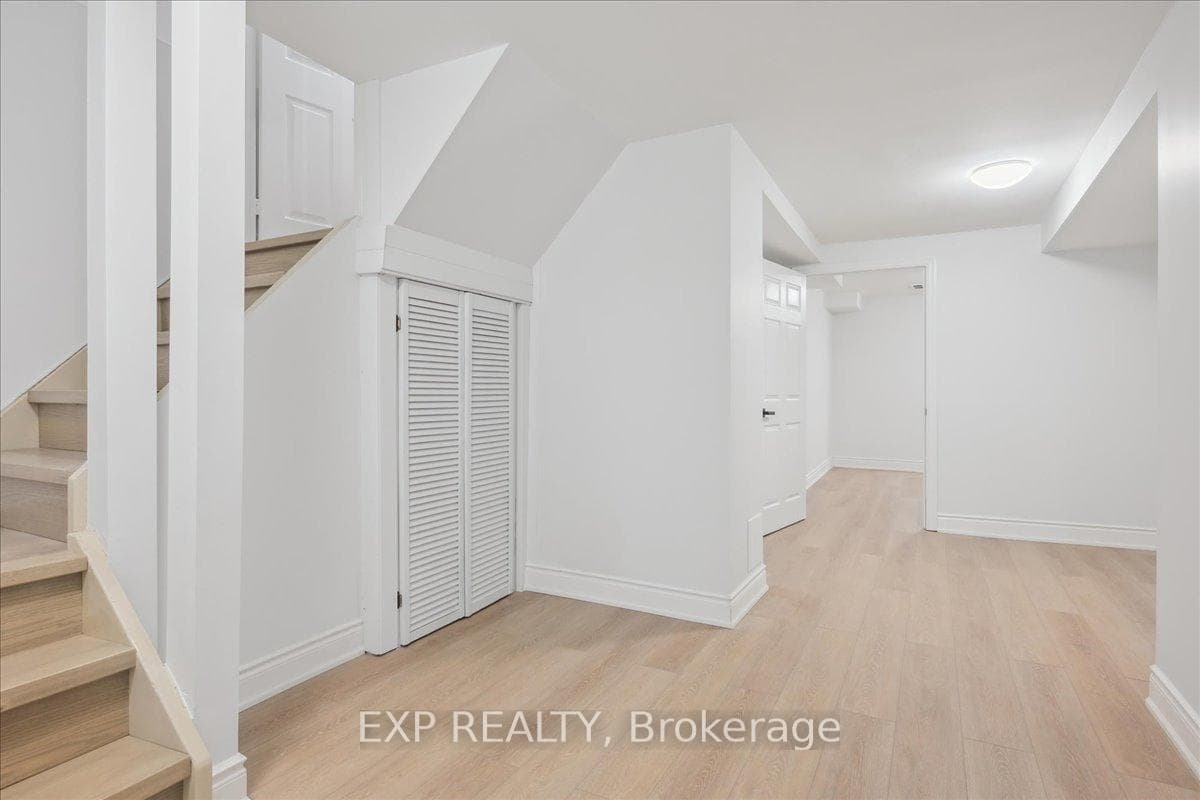 365 Tailfeather Crescent Unit 30 photo 31