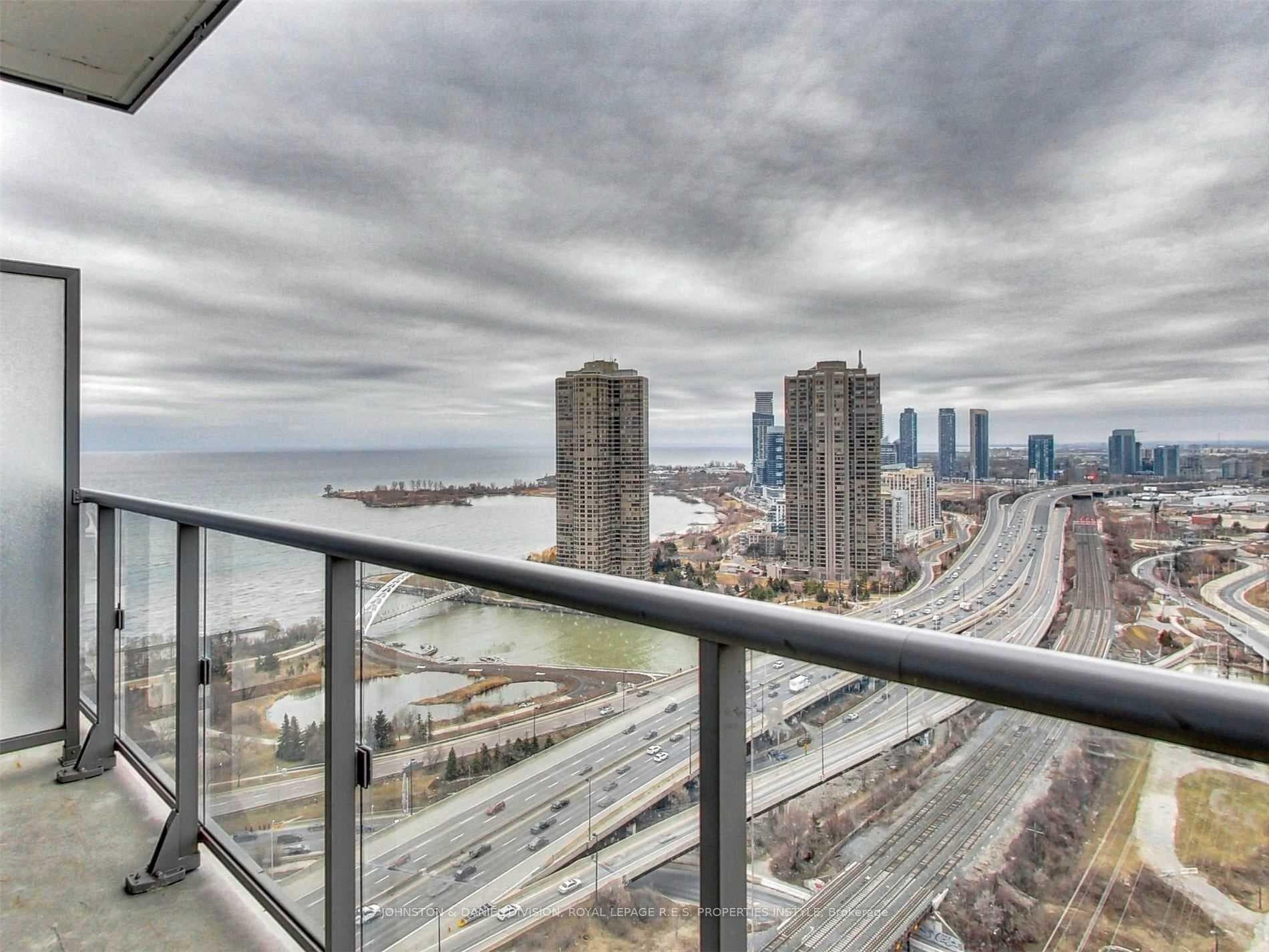 105 The Queensway N/A Unit 2904 photo 14