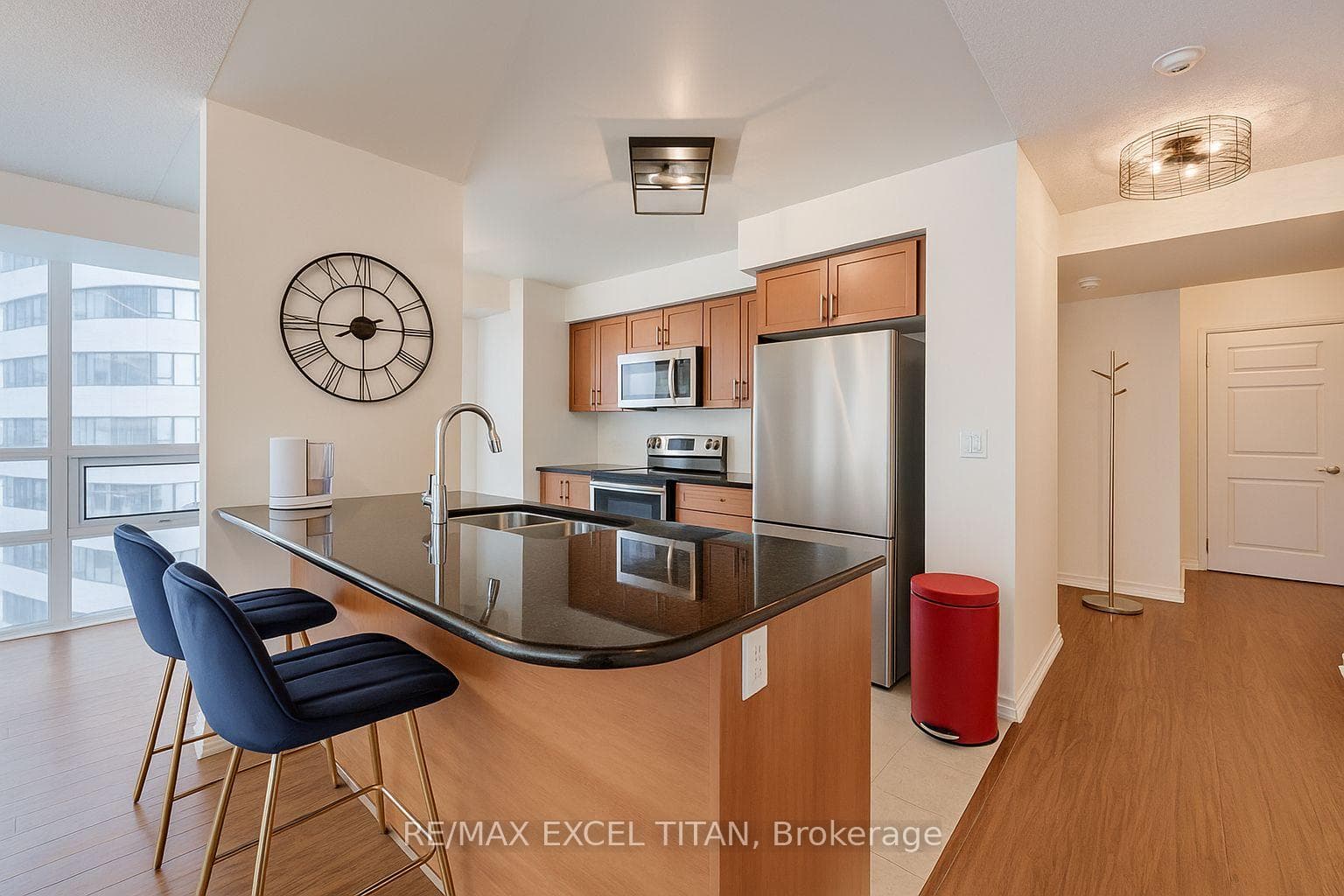 19 Grand Trunk Crescent Unit 2006 photo 9