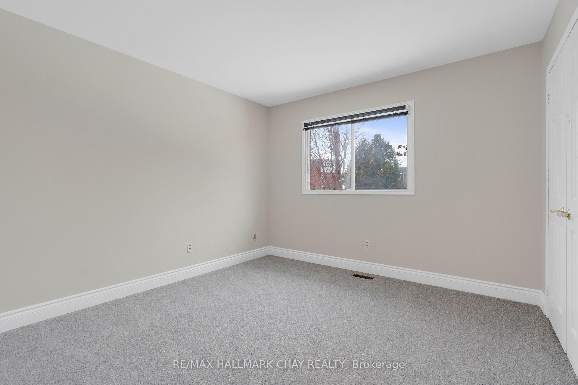 21 Tomlin Court photo 15