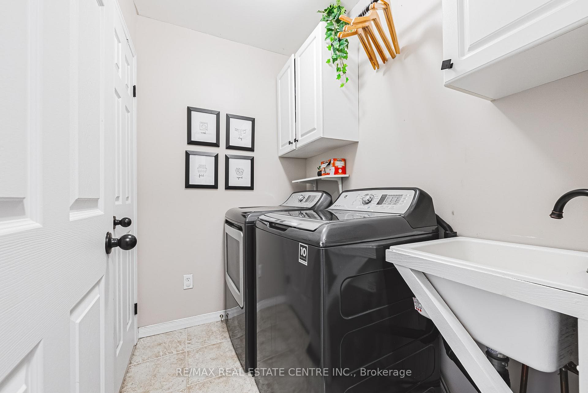225 Dicenzo Drive photo 23