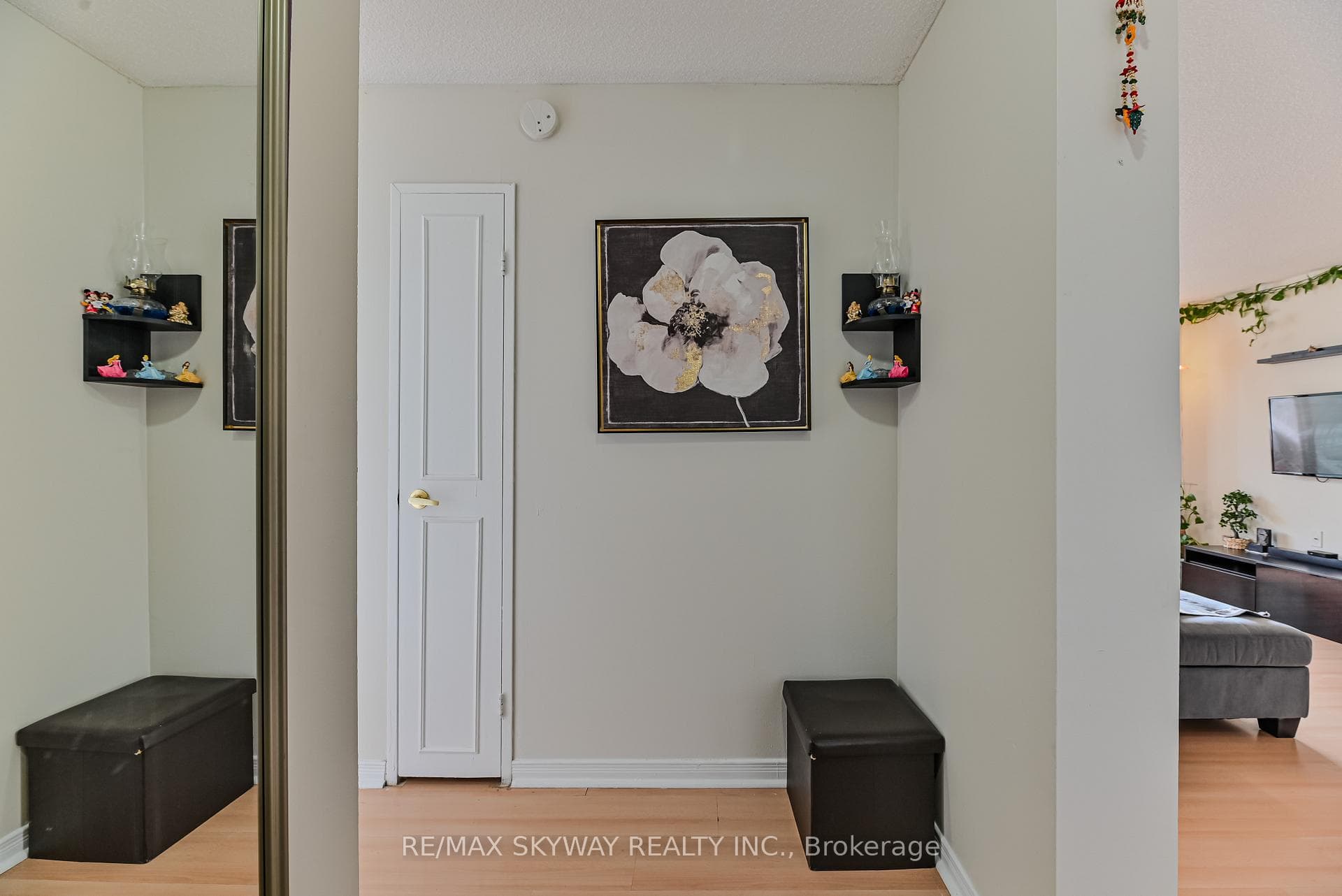 18 Knightsbridge Road Unit 510 photo 6