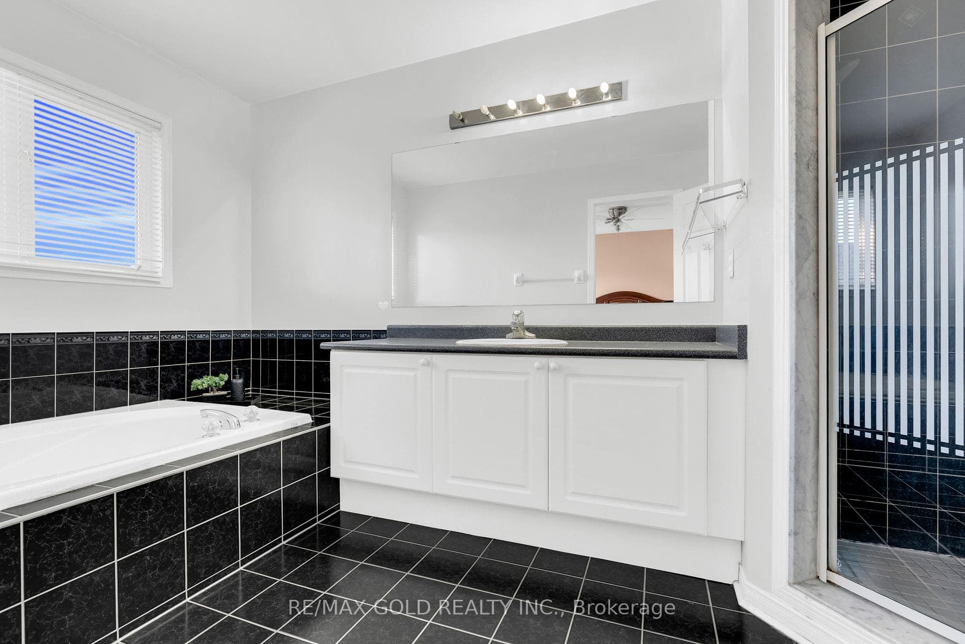 5872 Yachtsman Crossing Boulevard photo 23