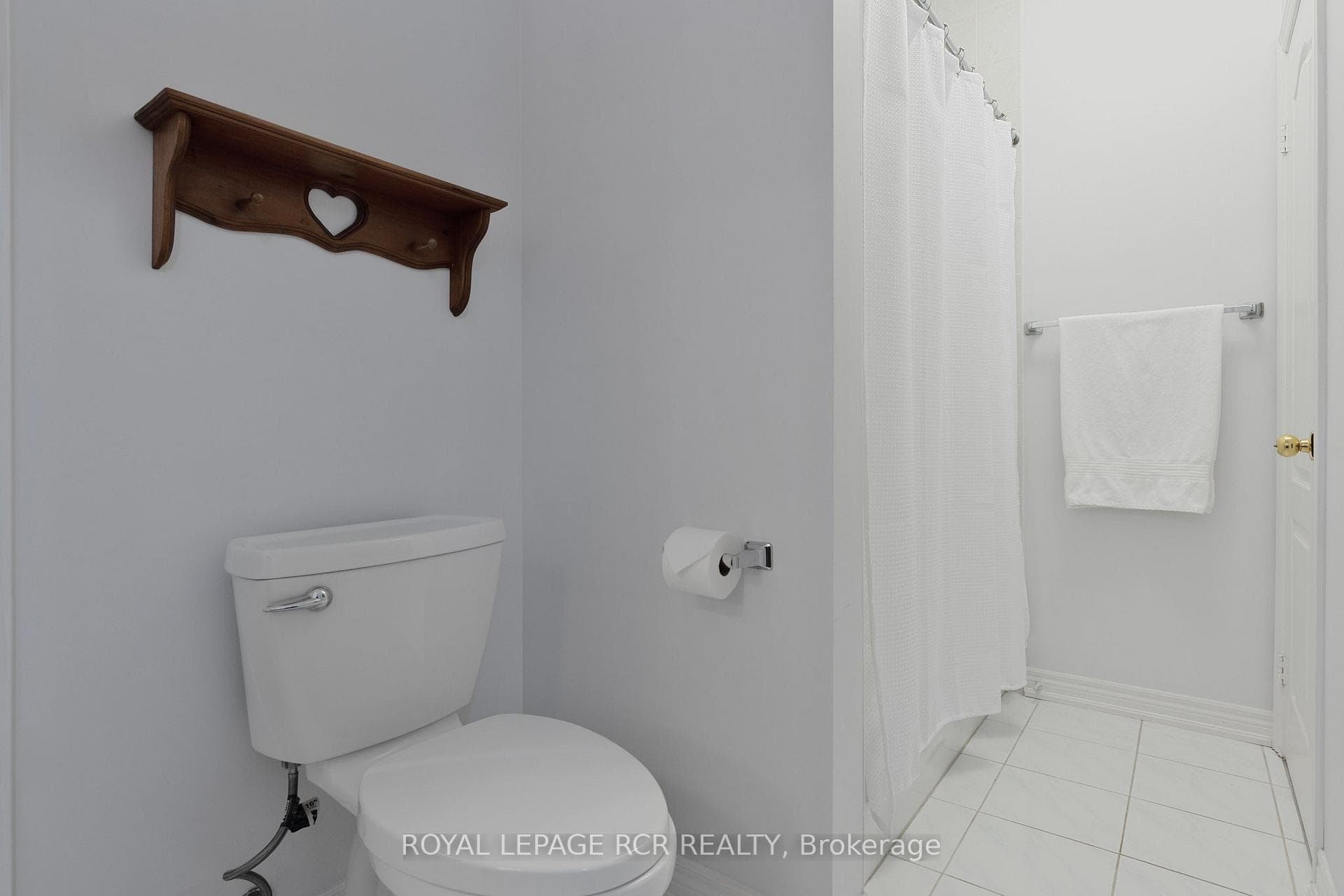 448 Oak Street photo 19