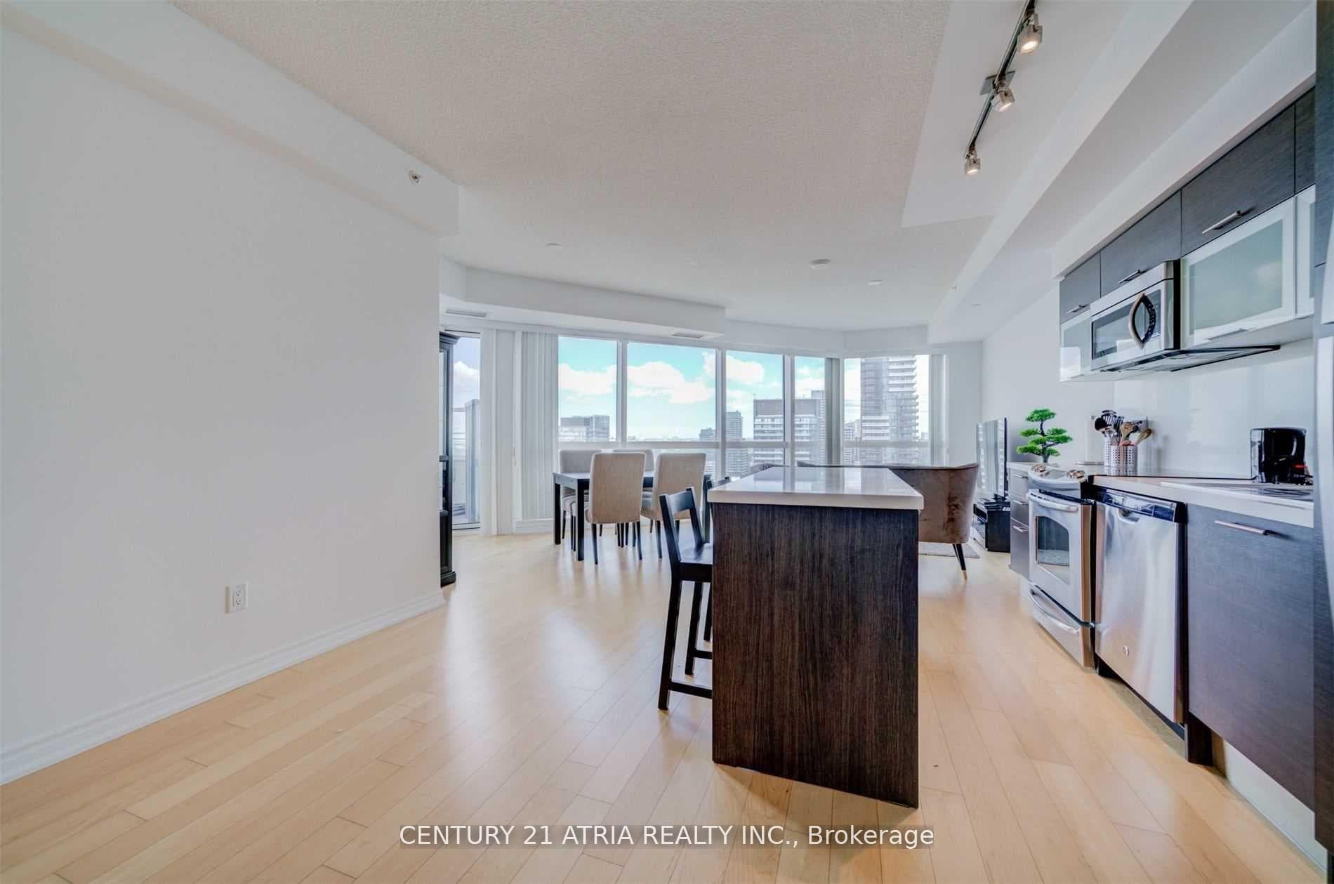 386 Yonge Street Unit 4916 photo 6