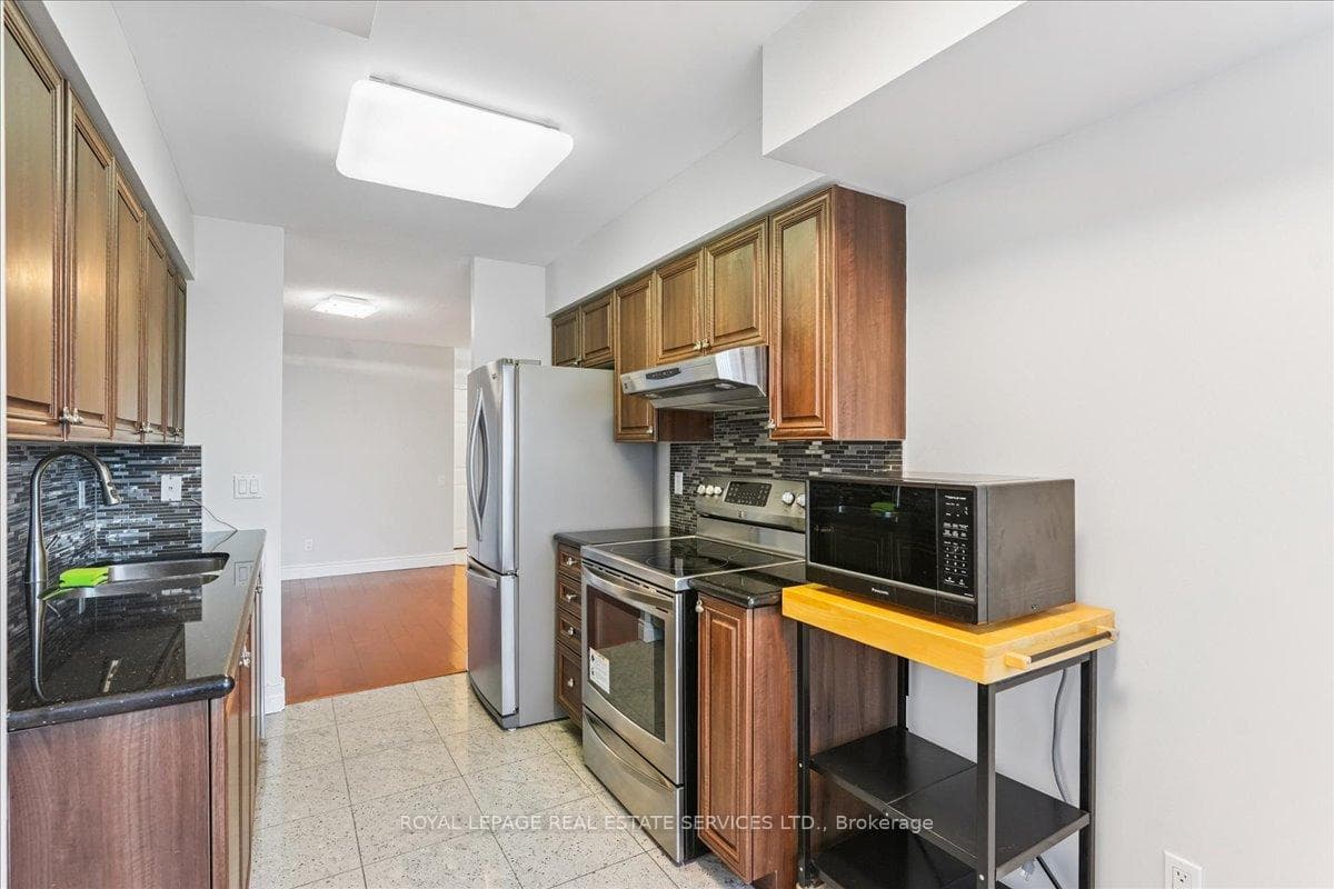 33 Empress Avenue Unit 2305 photo 23
