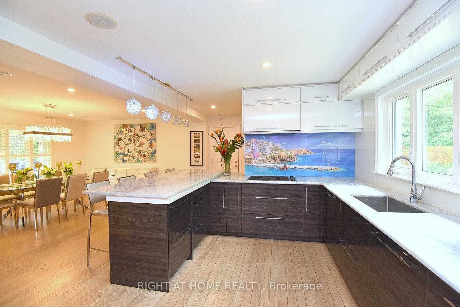 4299 Lakeshore Road photo 5