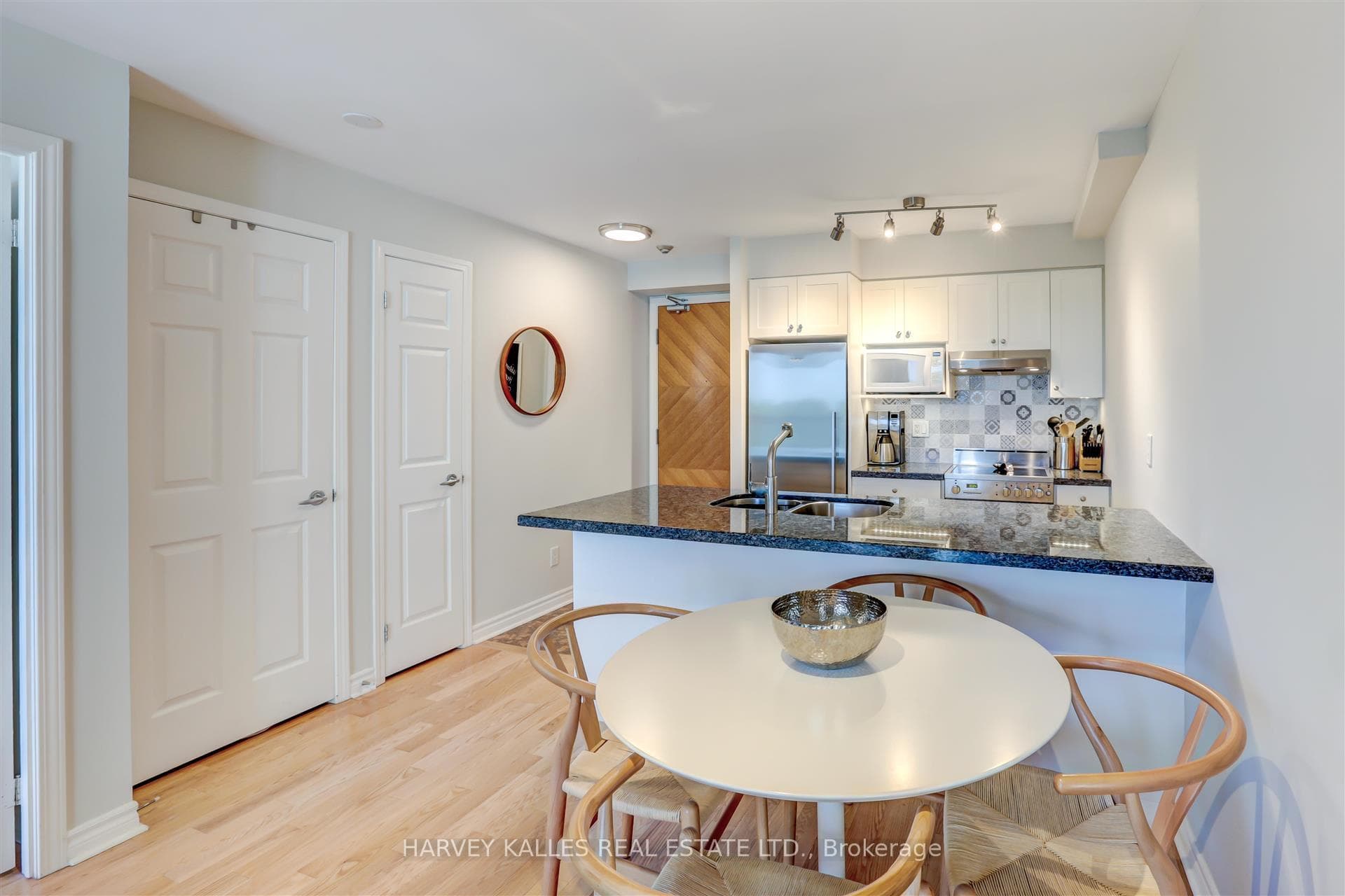 70 High Park Avenue Unit 702 photo 10
